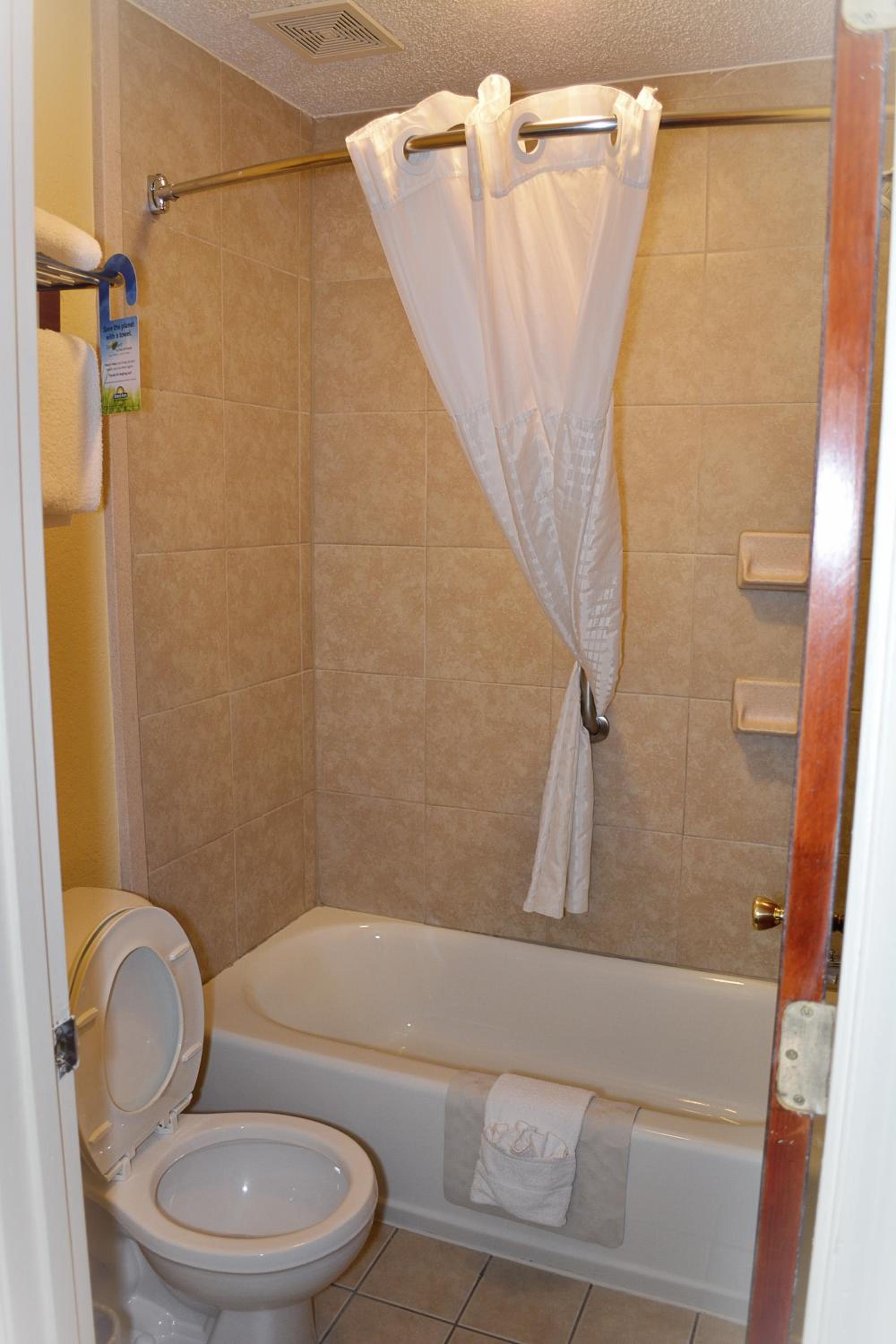 Double Room with Two Double Beds - Non-Smoking - Photo 3