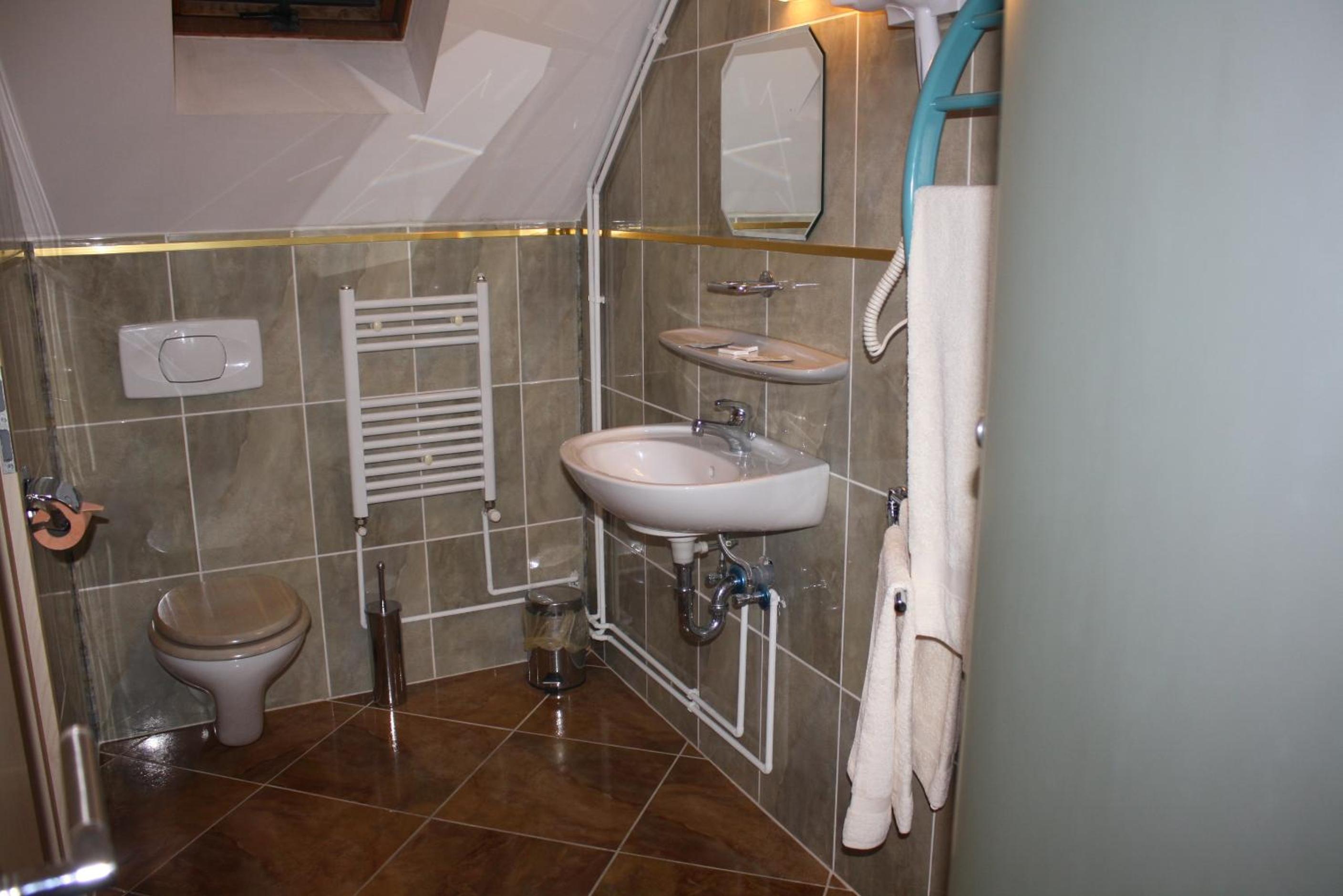 Double Room - Photo 21