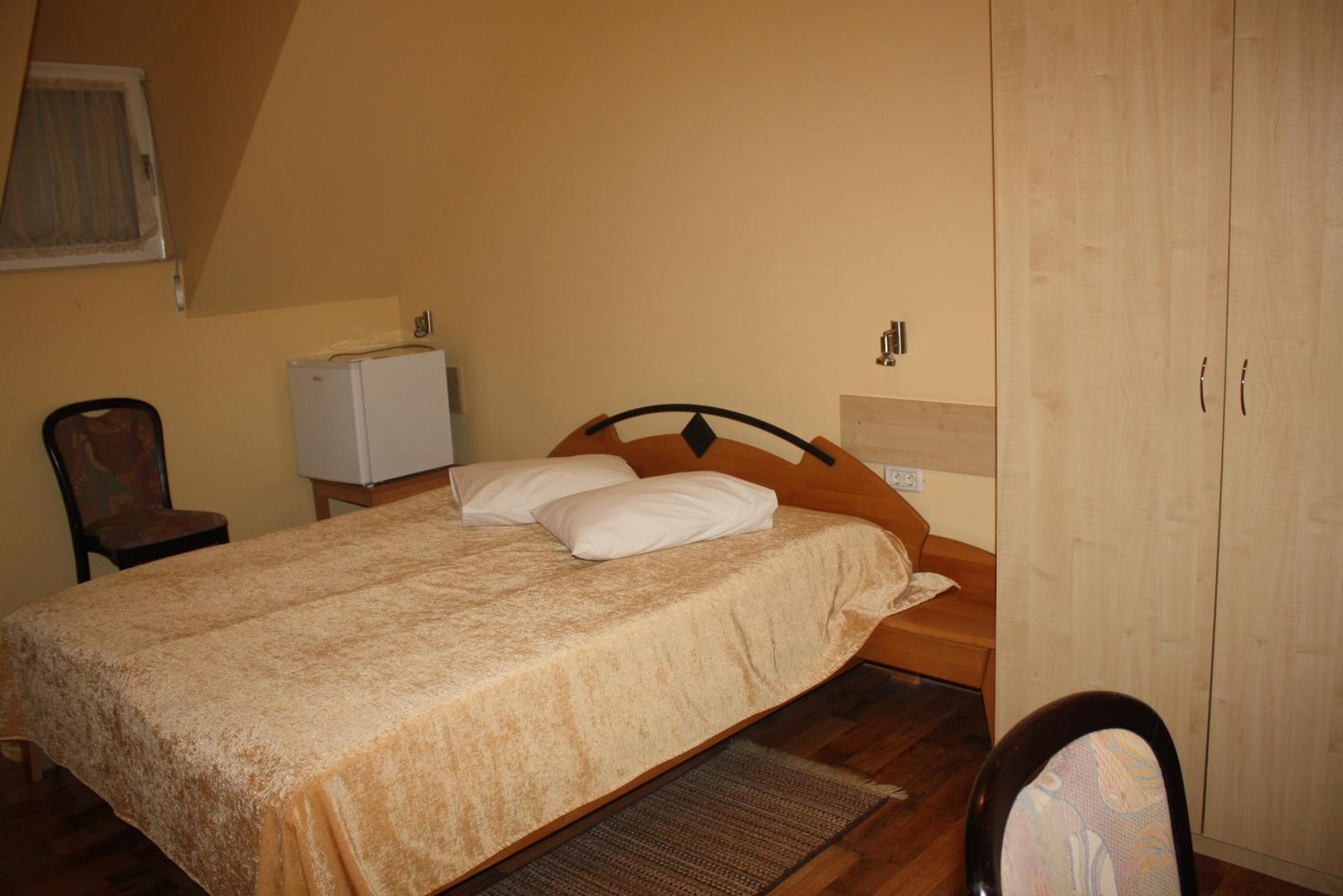Double Room - Photo 18