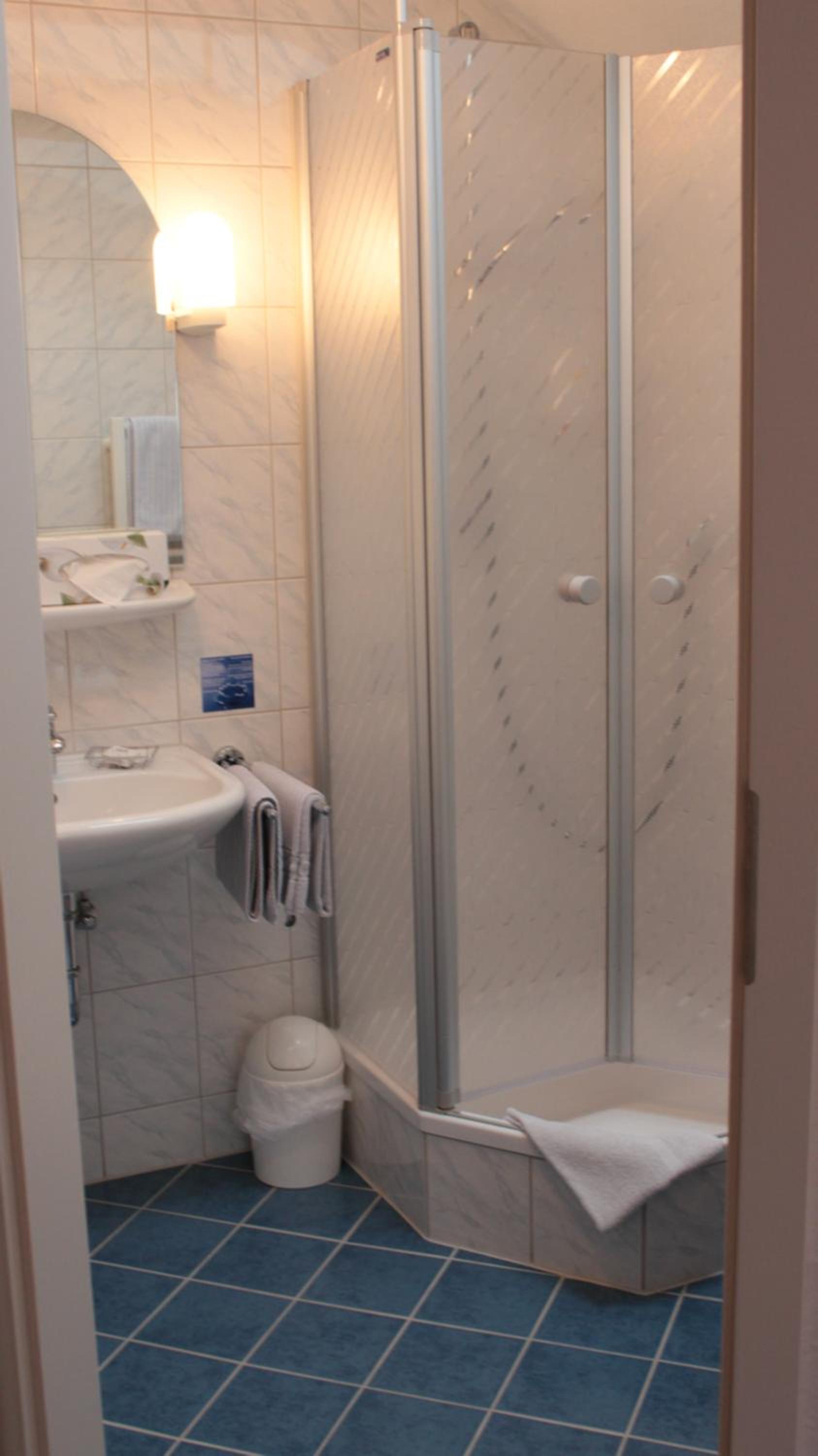 Standard Twin Room With Mountain View photo 3