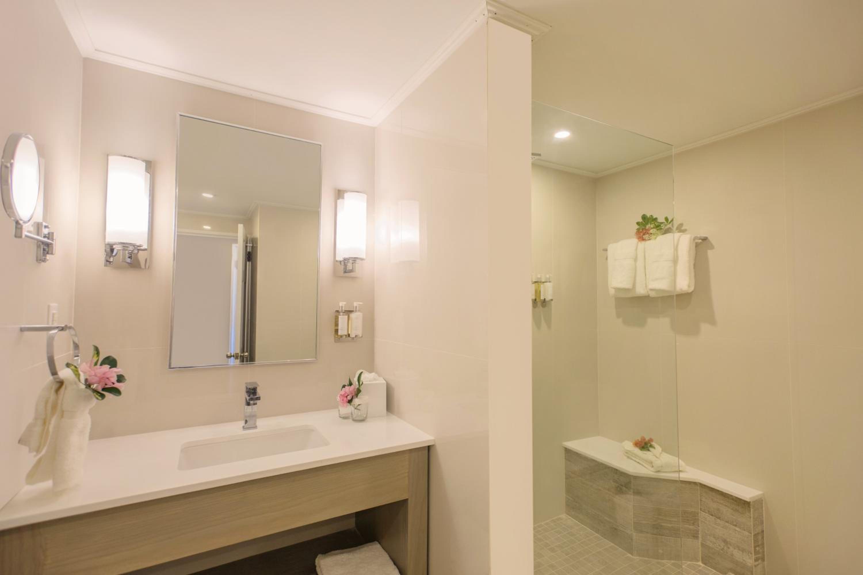 Deluxe Room - Photo 2