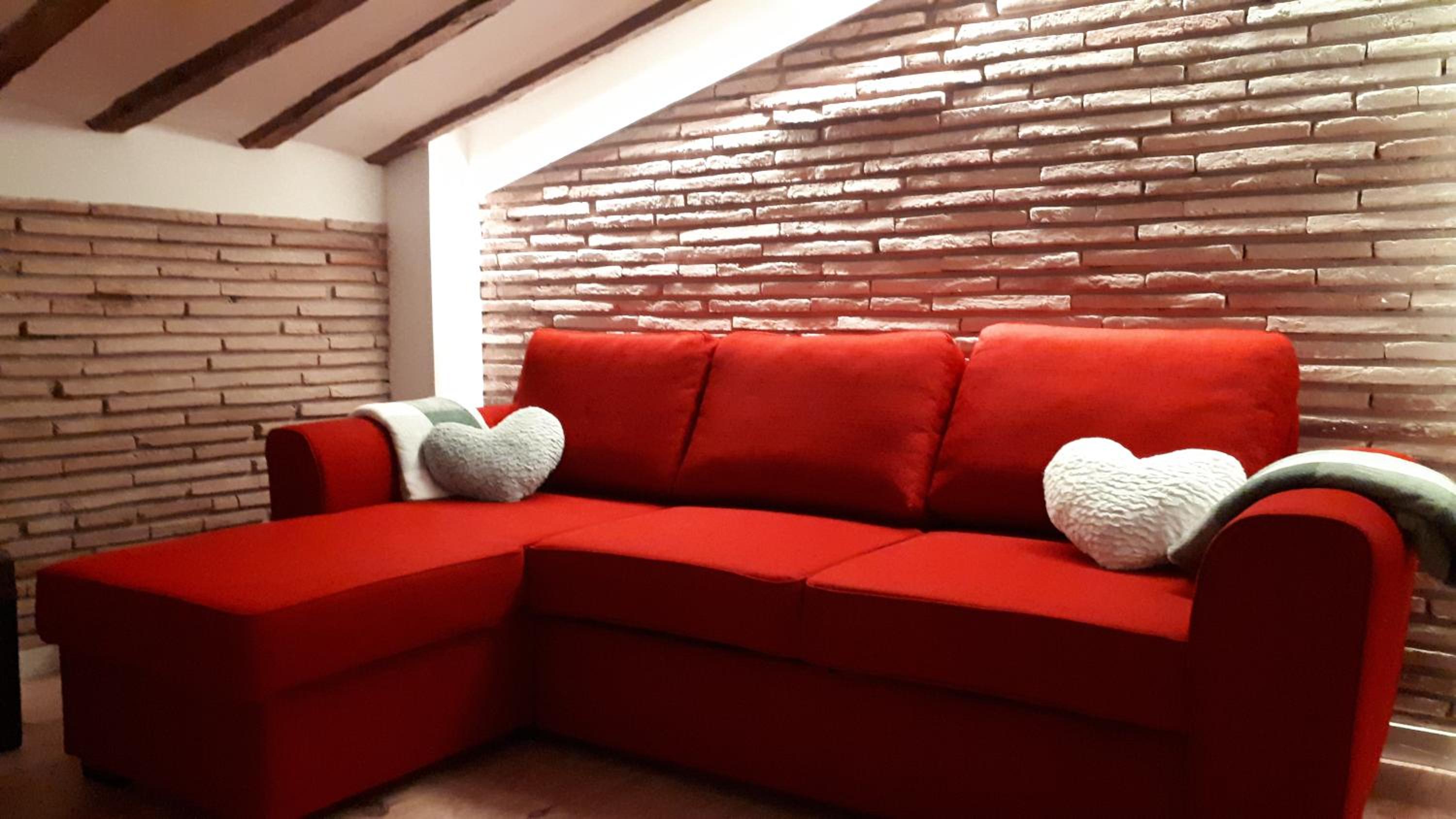 One-Bedroom Apartment - Photo 8