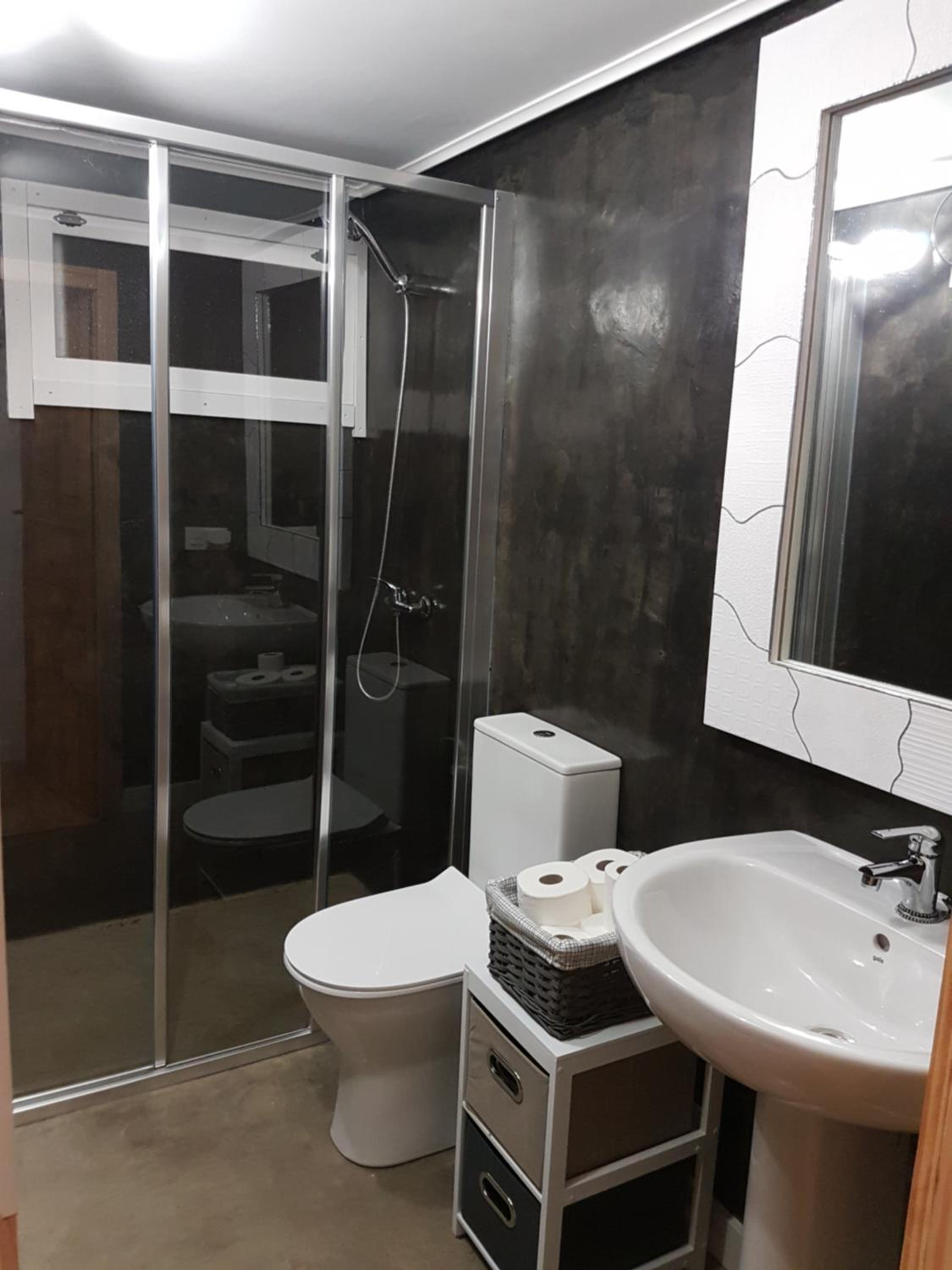 One-Bedroom Apartment - Photo 20