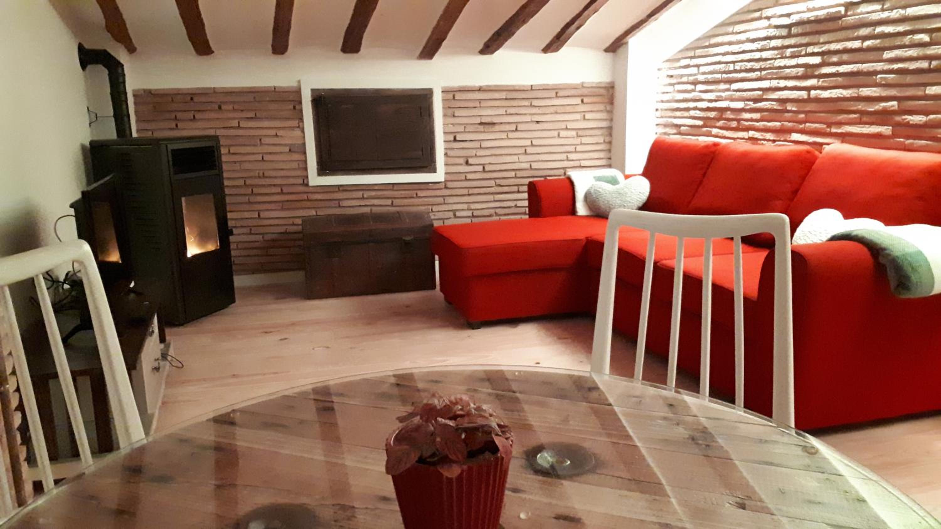 One-Bedroom Apartment - Photo 17