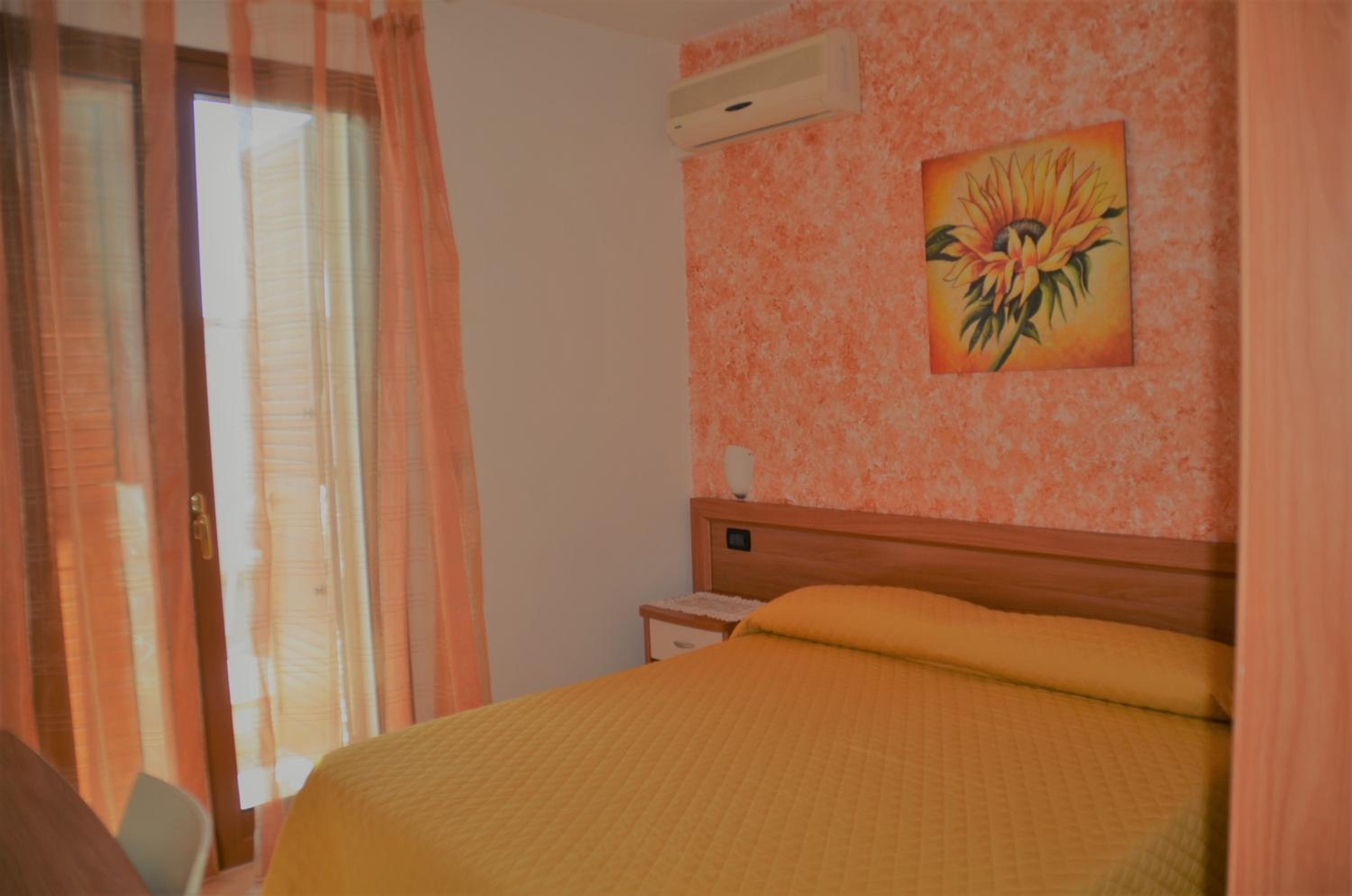 Double or Twin Room with Balcony photo 3