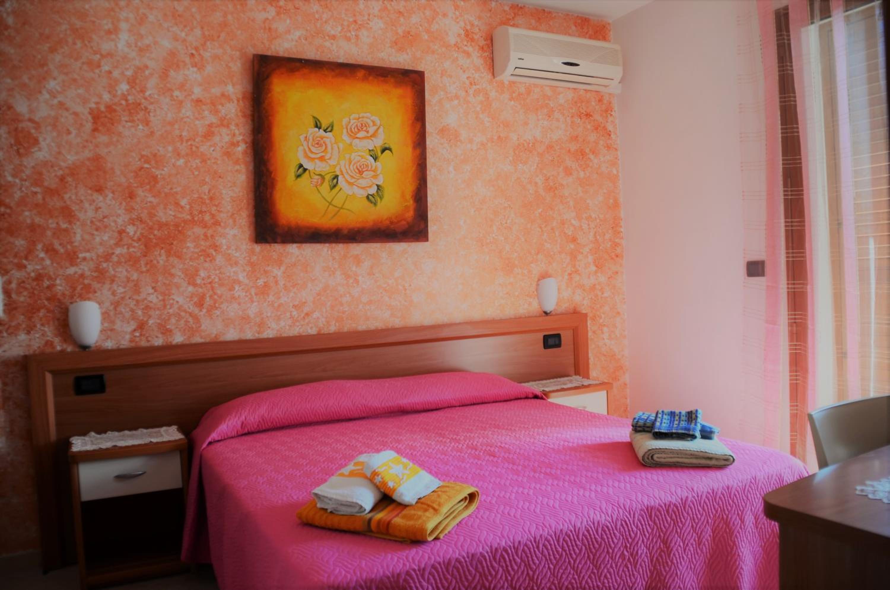 Double or Twin Room with Balcony photo 3