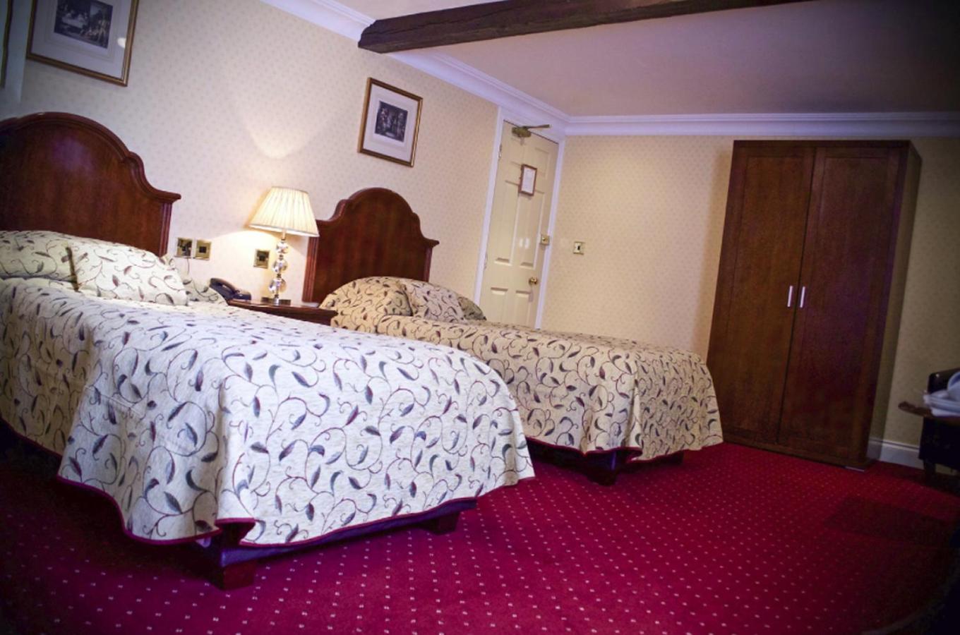 Standard Twin Room - Photo 1