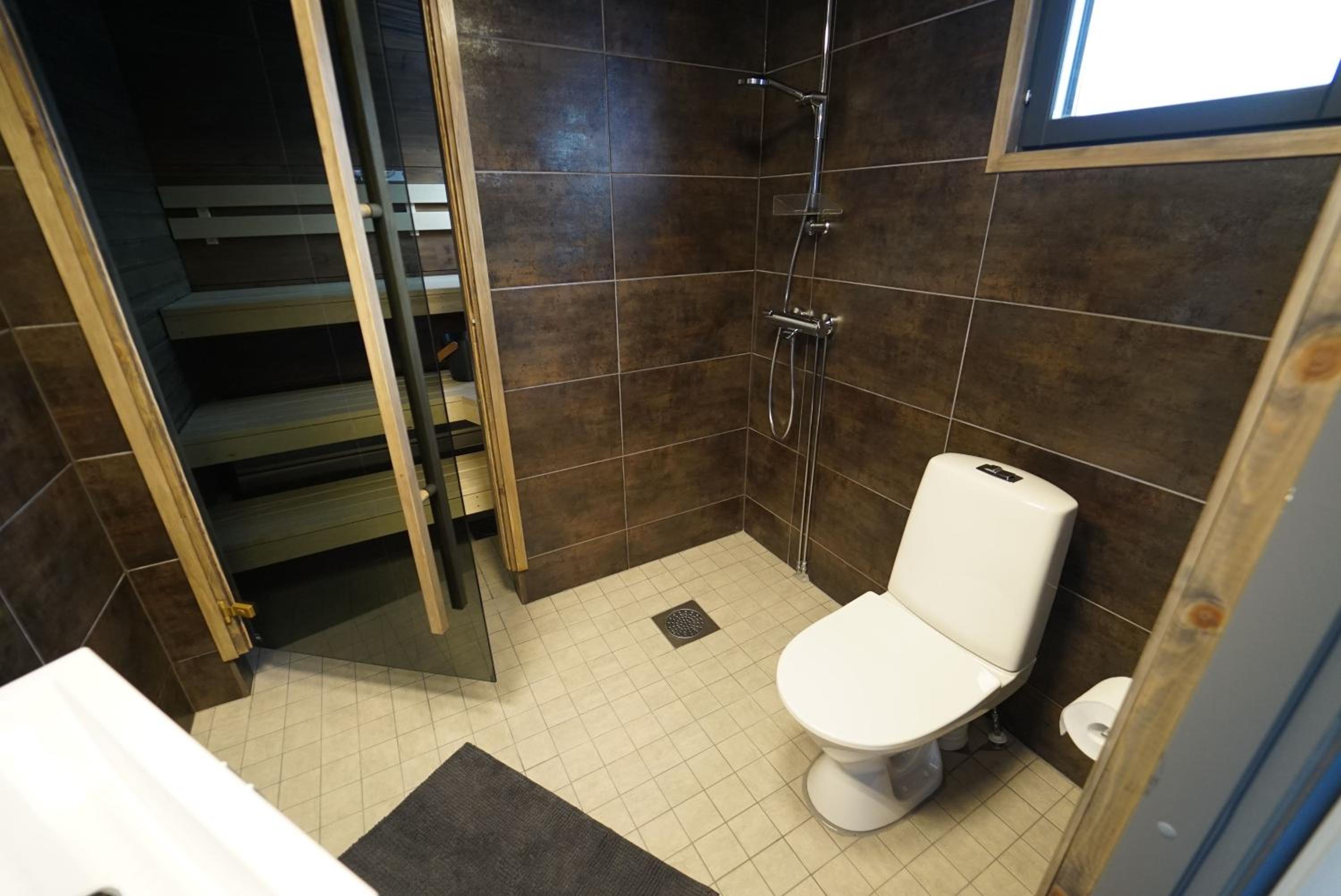 Three-Bedroom House - Photo 2