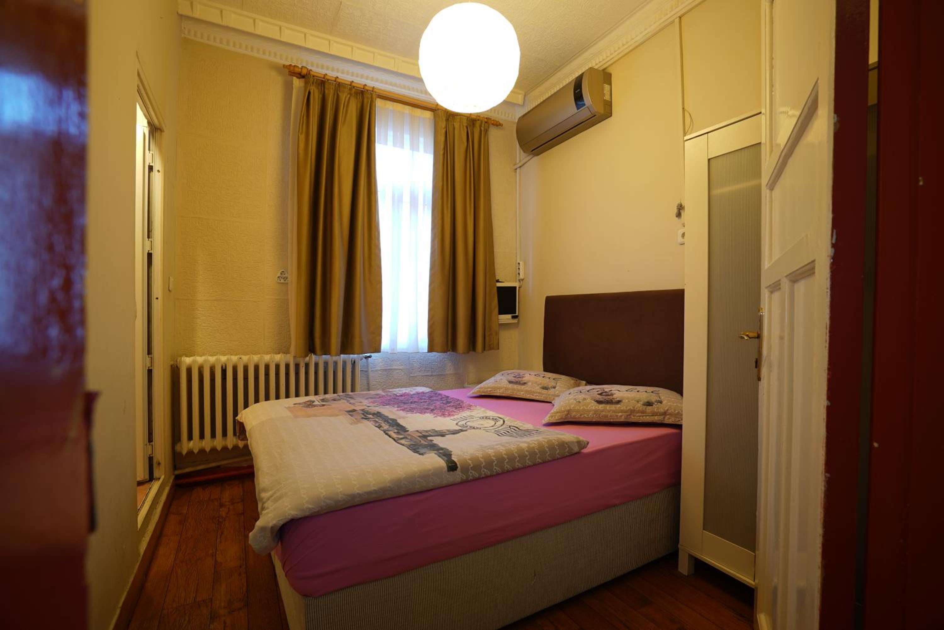 Standard Double Room photo 3