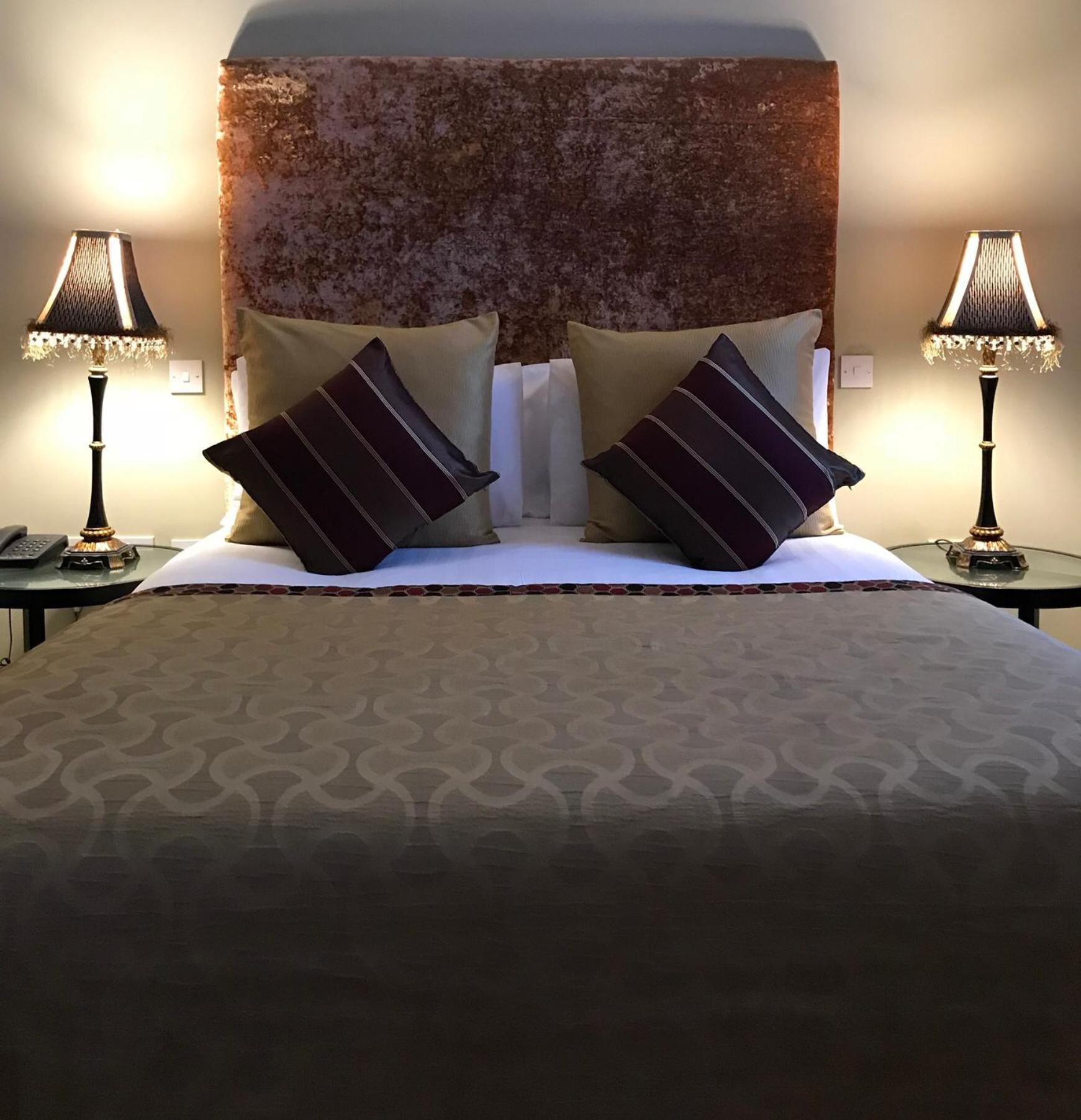 Standard Double Room - Photo 9