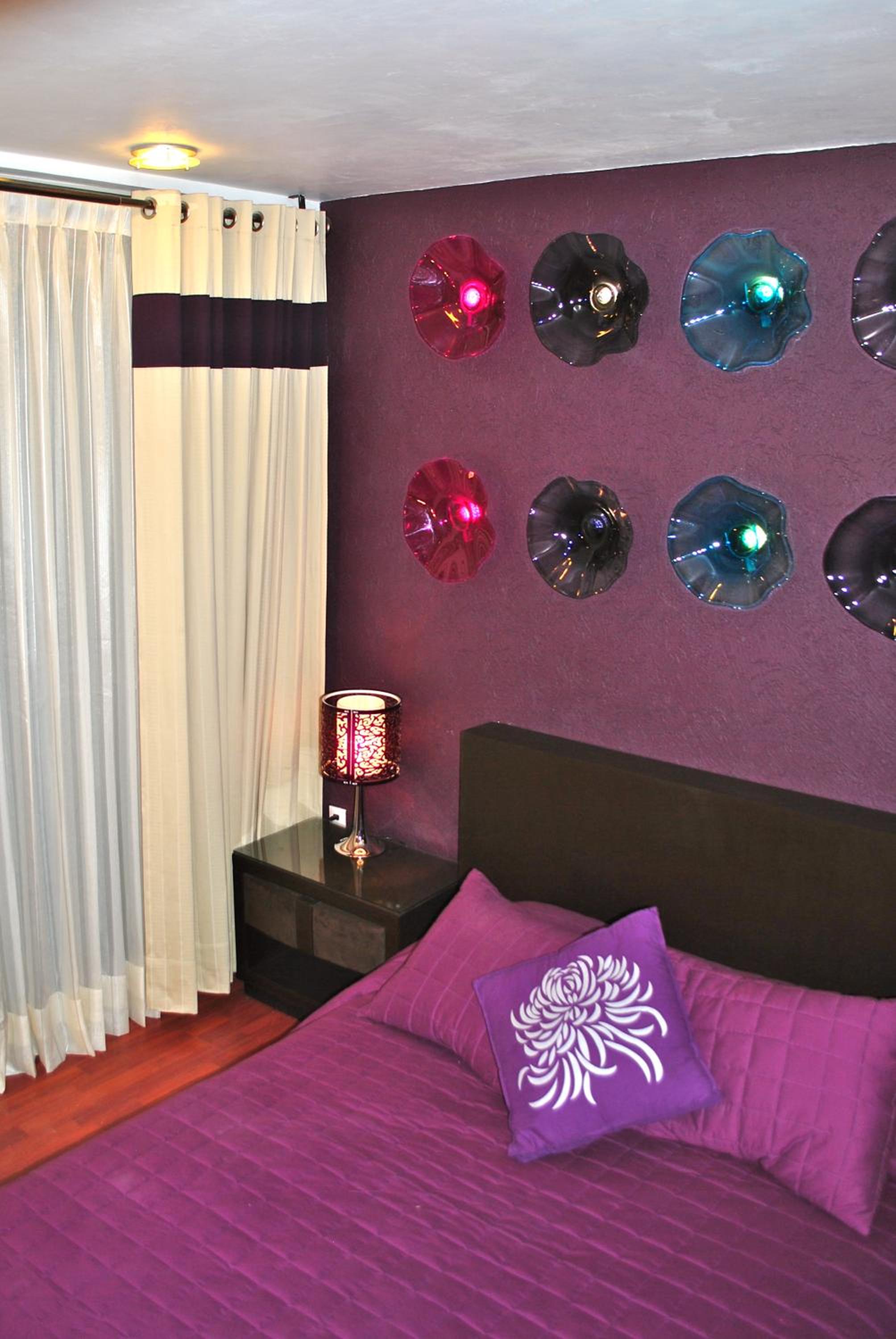 Small One-Bedroom Apartment photo 1