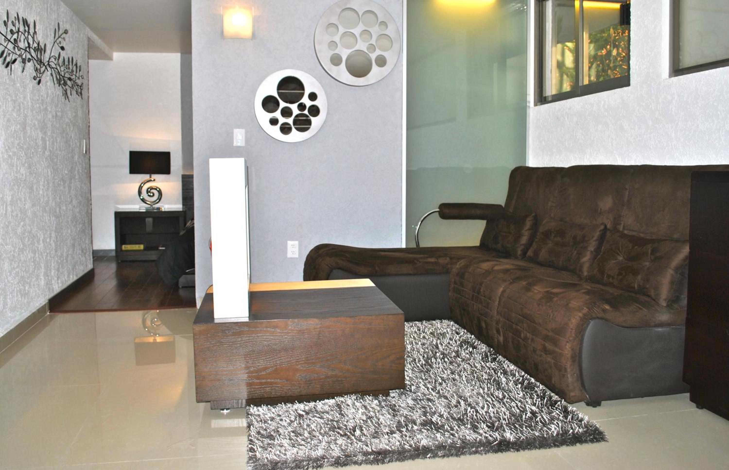 Large One-Bedroom Apartment photo 1