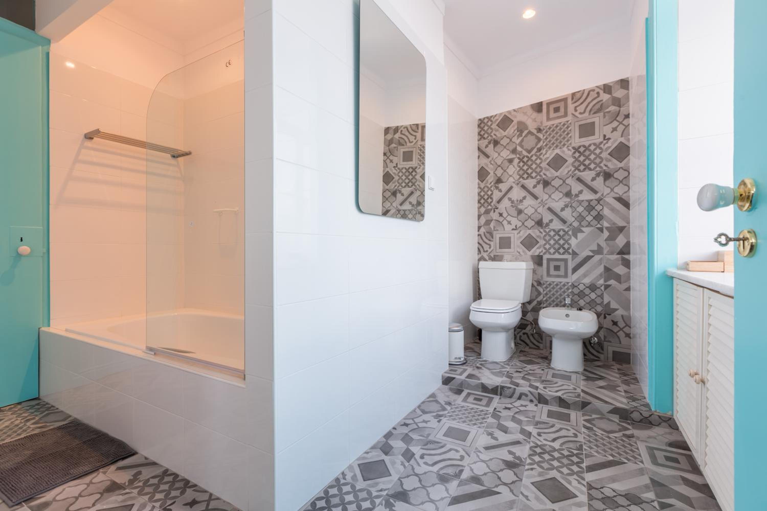 Family Room with Private Bathroom photo 3