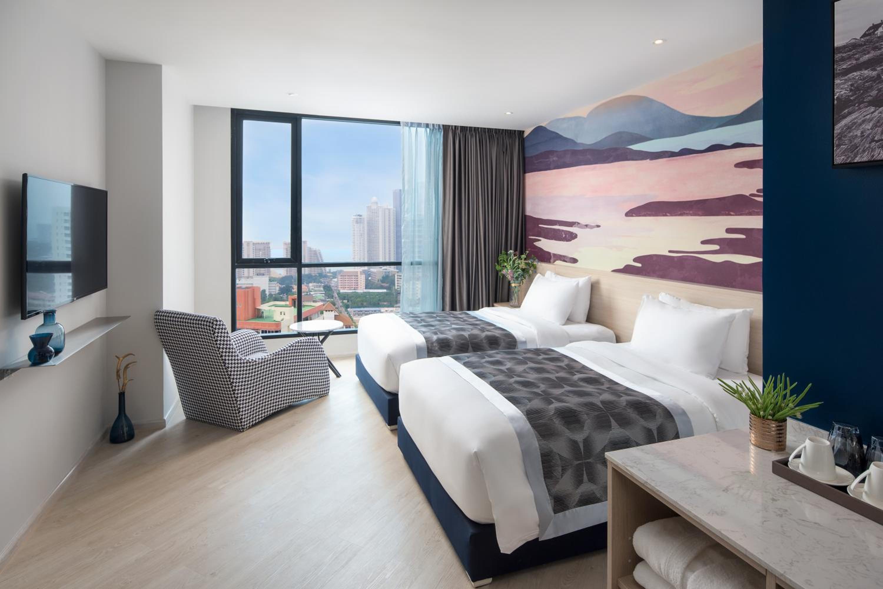 Deluxe Sea View - Photo 2