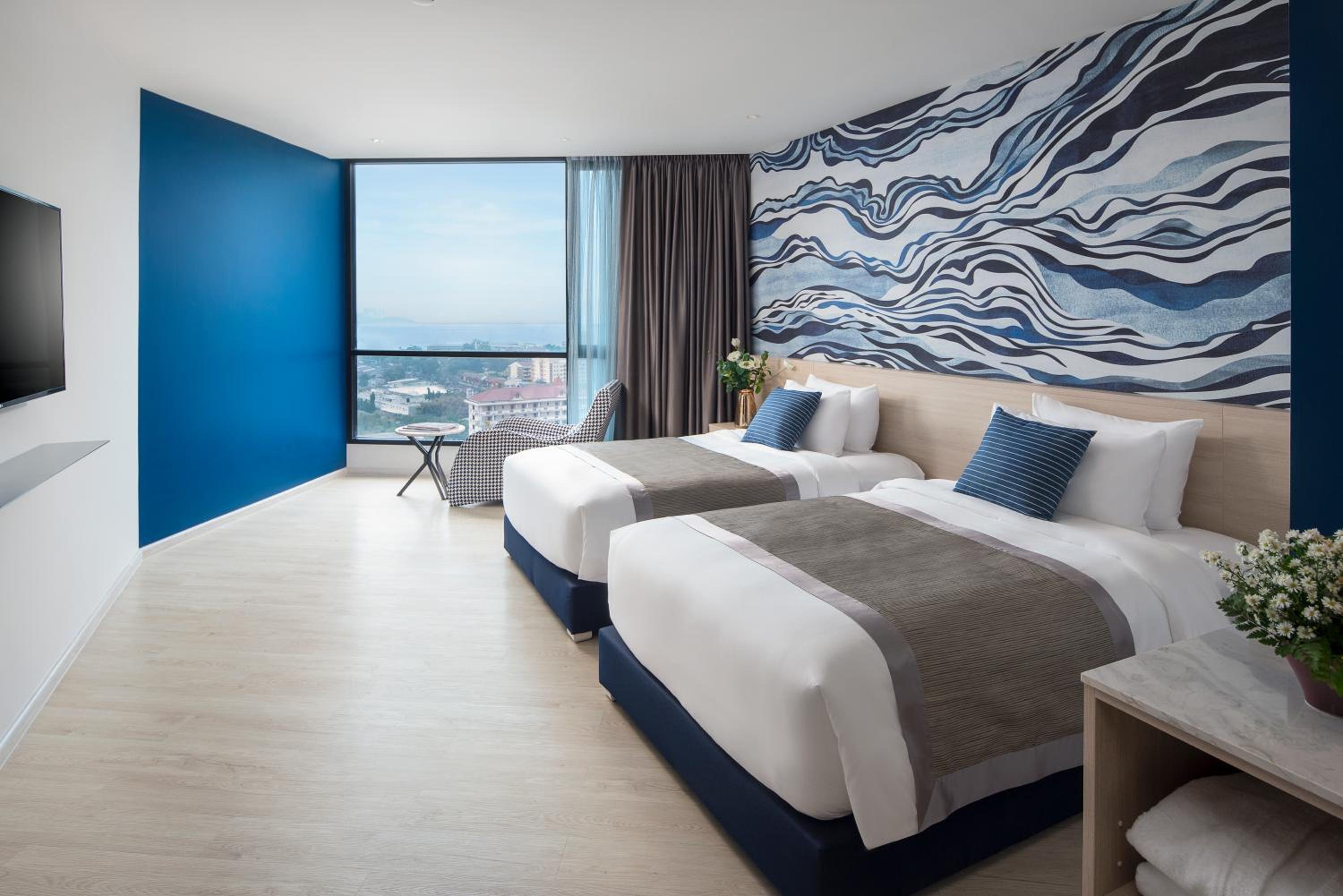 Grand Deluxe Harbor View - Photo 4
