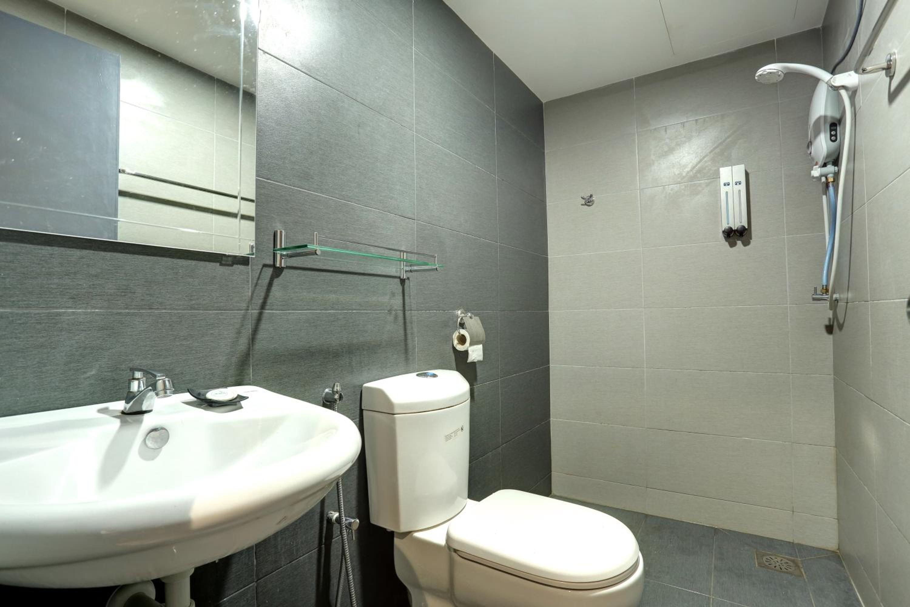 Single Room (Without Window) photo 2