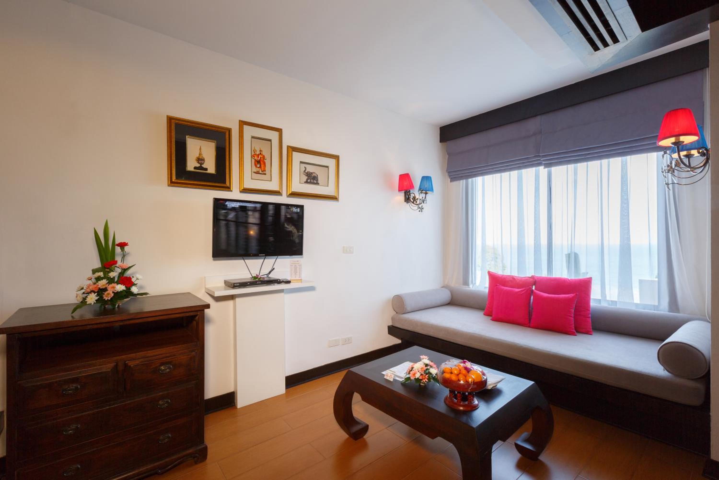 Tropical Thai Villa with Sea View - Photo 3