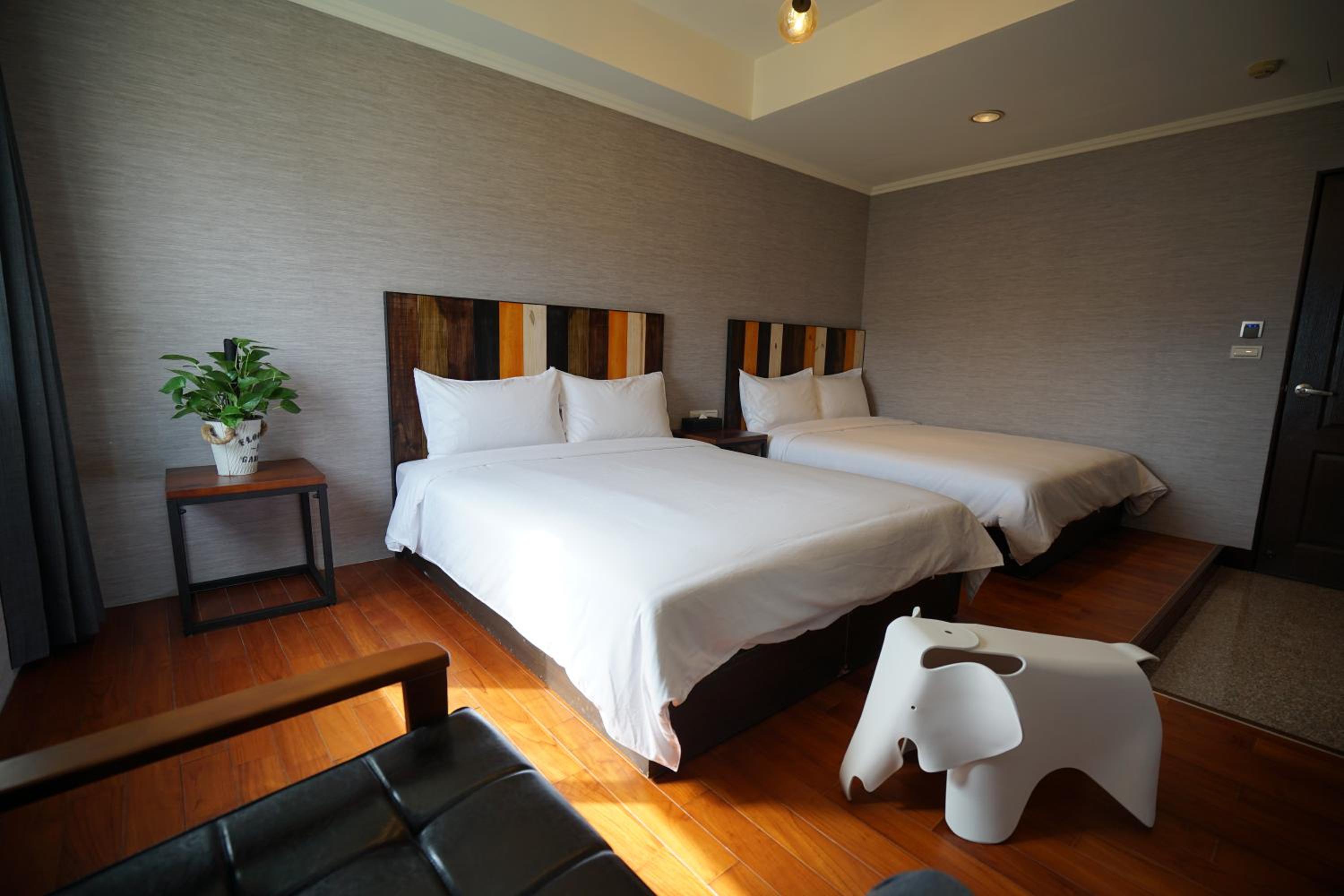 Family Room with 2 Double Beds photo 2