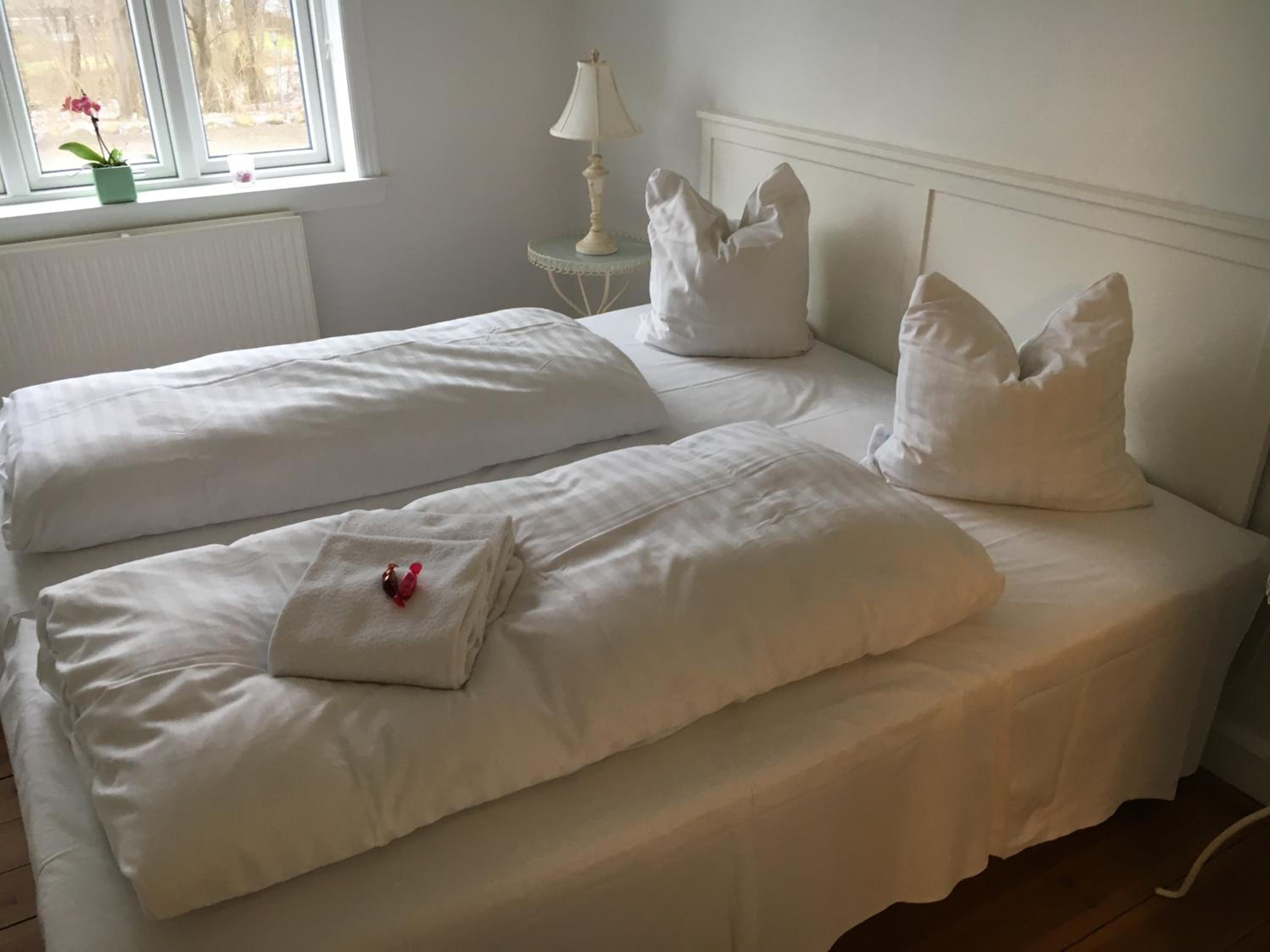 Double or Twin Room with Shared Bathroom photo 3