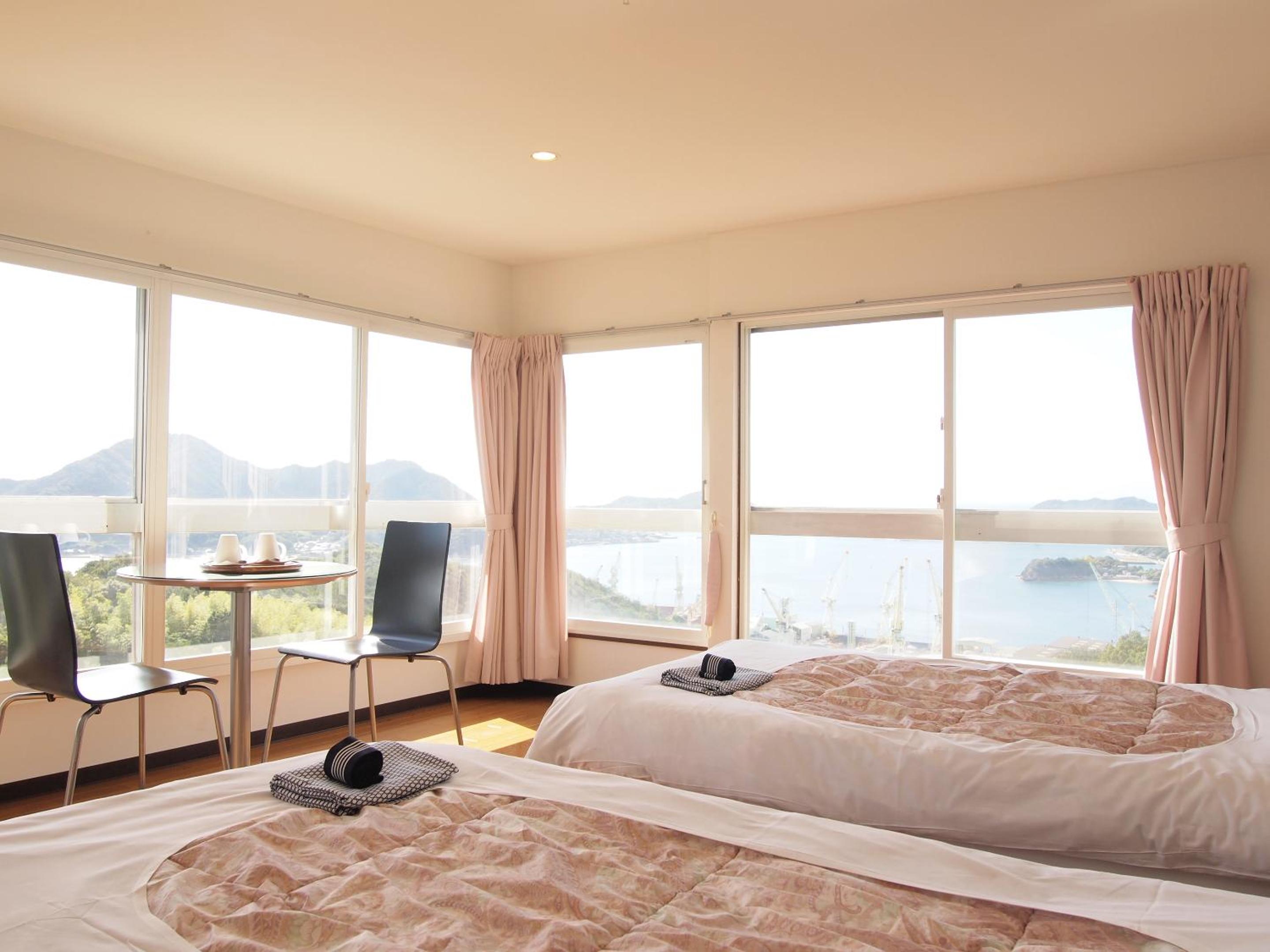 Deluxe Twin Room photo 3