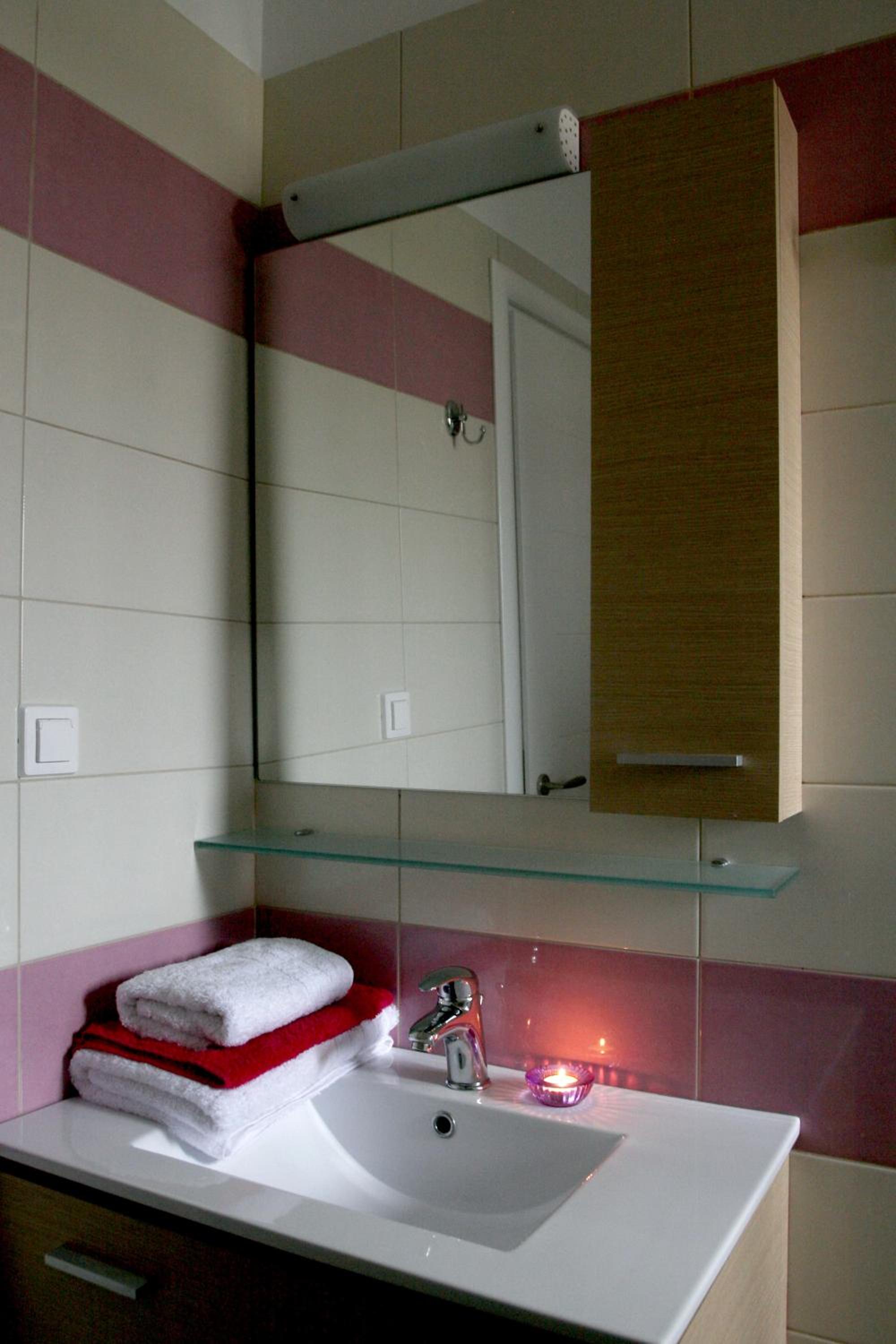 Suite with Terrace - Photo 12