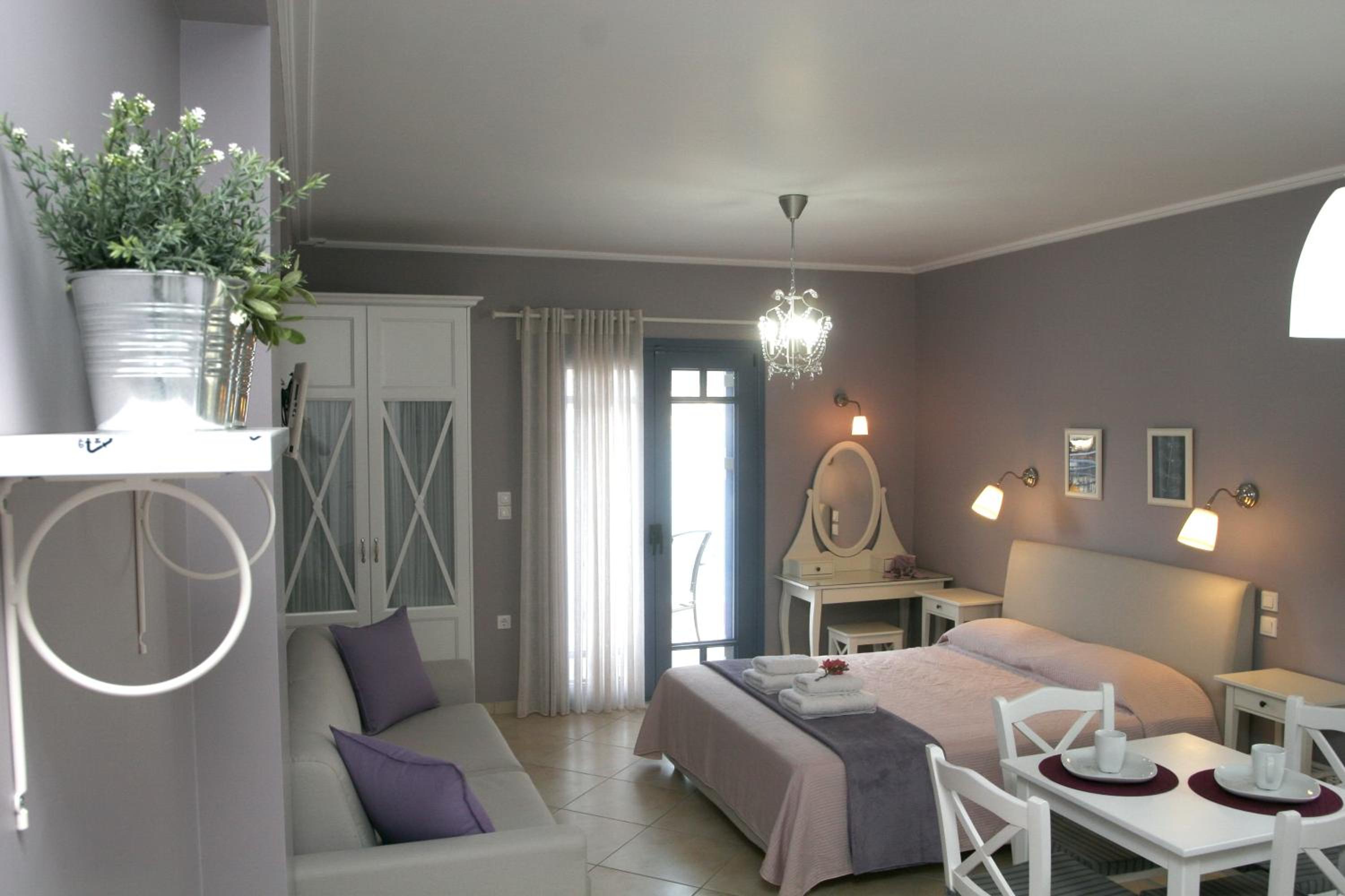 Suite with Terrace - Photo 9