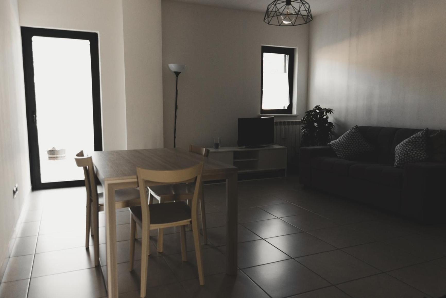 One-Bedroom Apartment photo 3