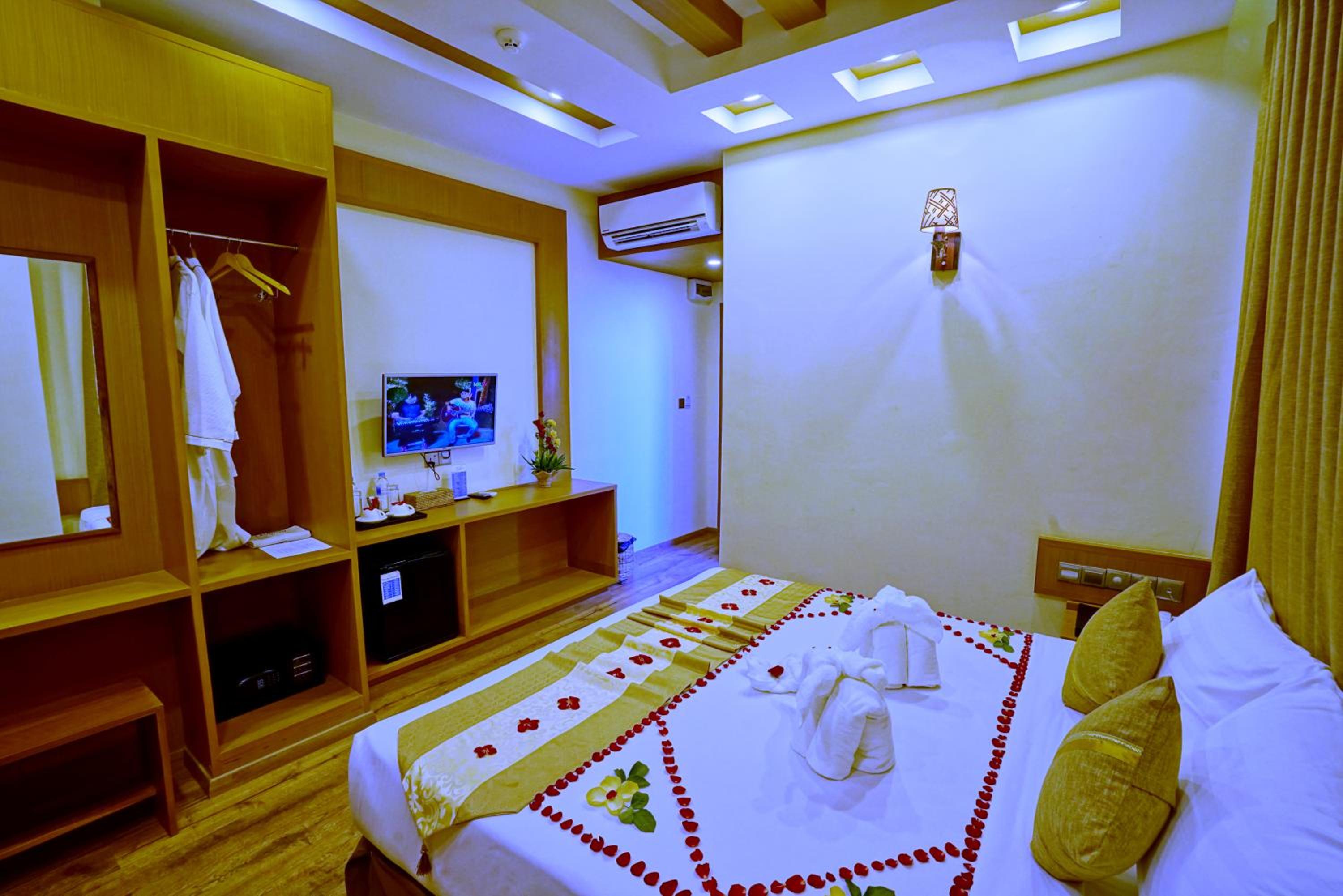 Superior Double or Twin Room - Photo 3