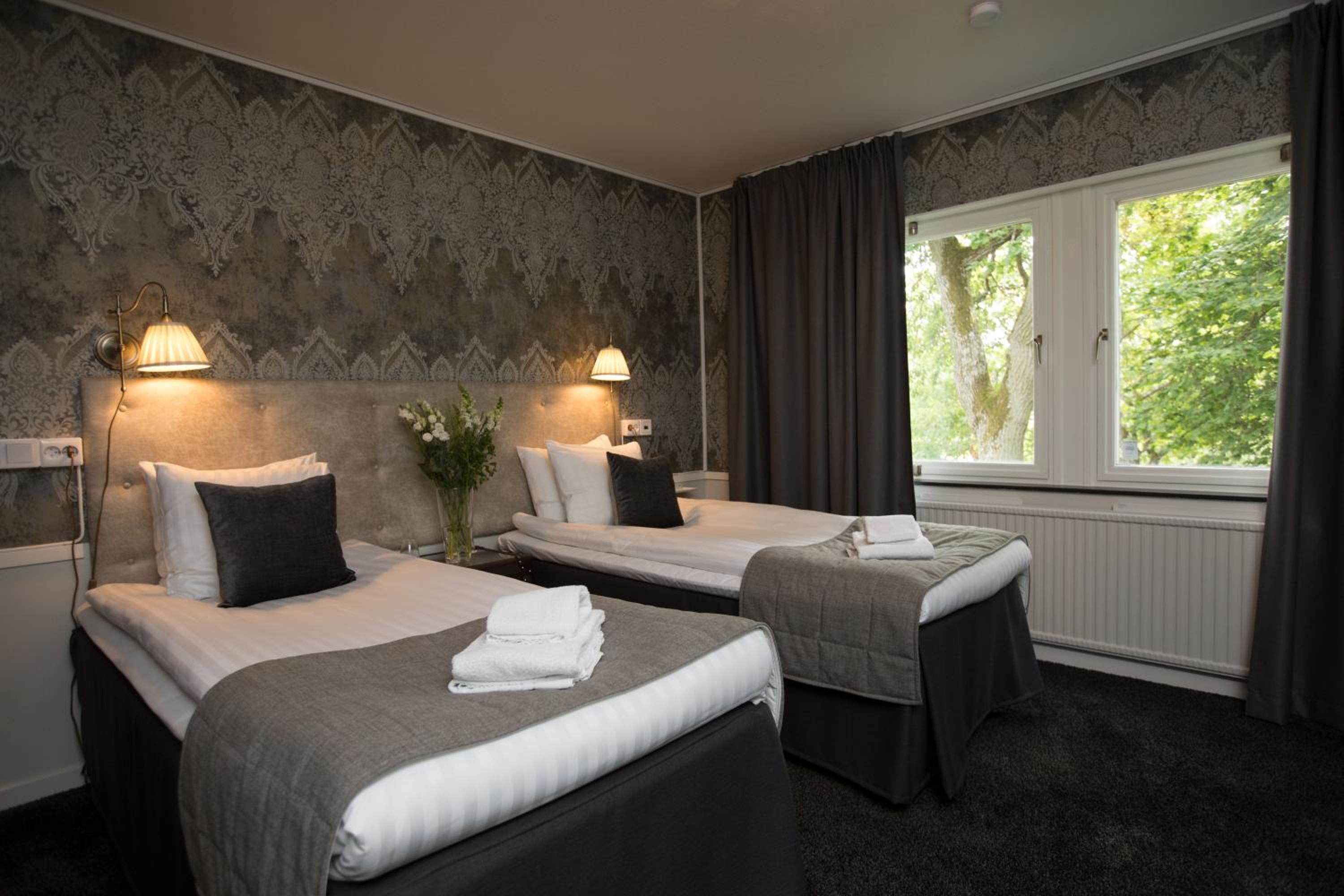Standard Twin Room photo 3