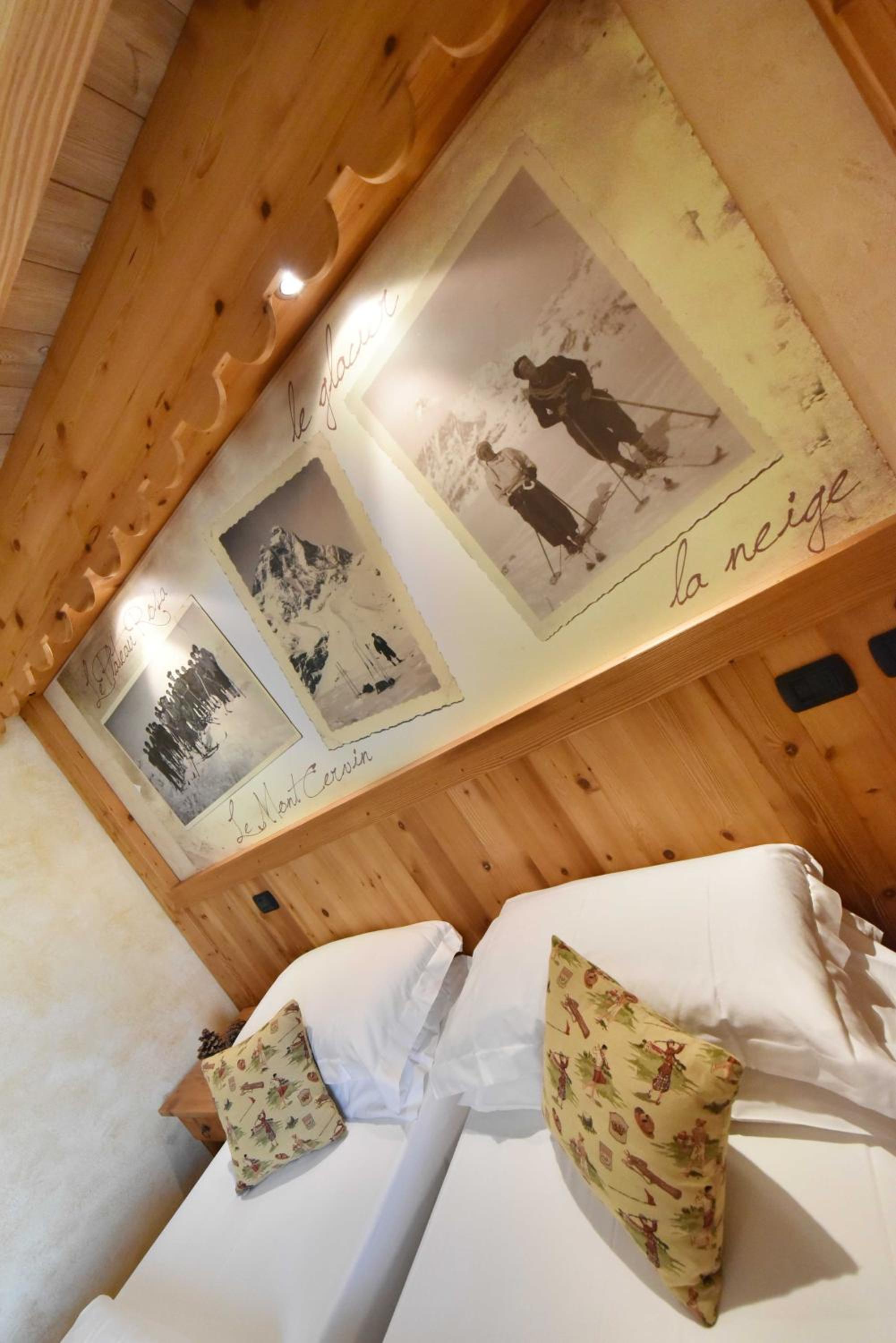 Standard Double or Twin Room with Balcony photo 2