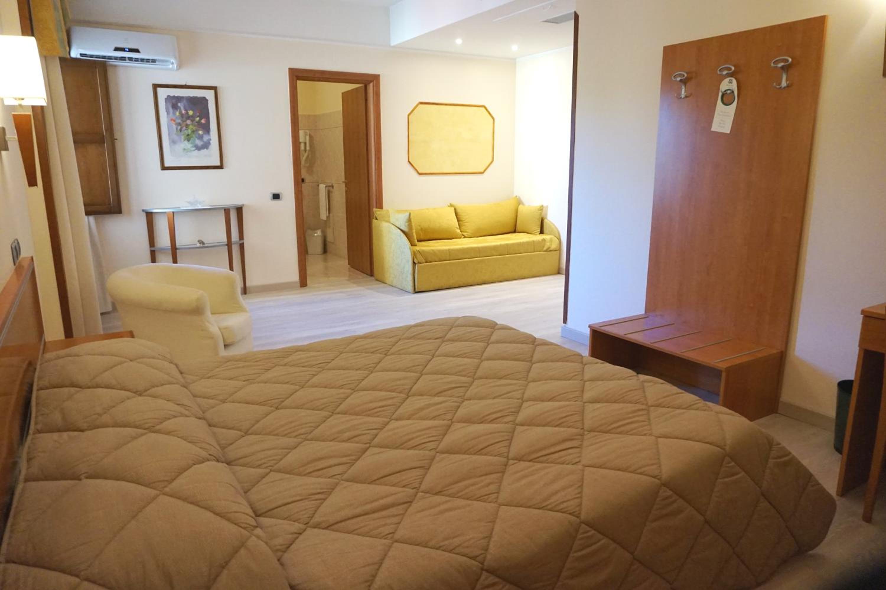 Junior Suite - Photo 1