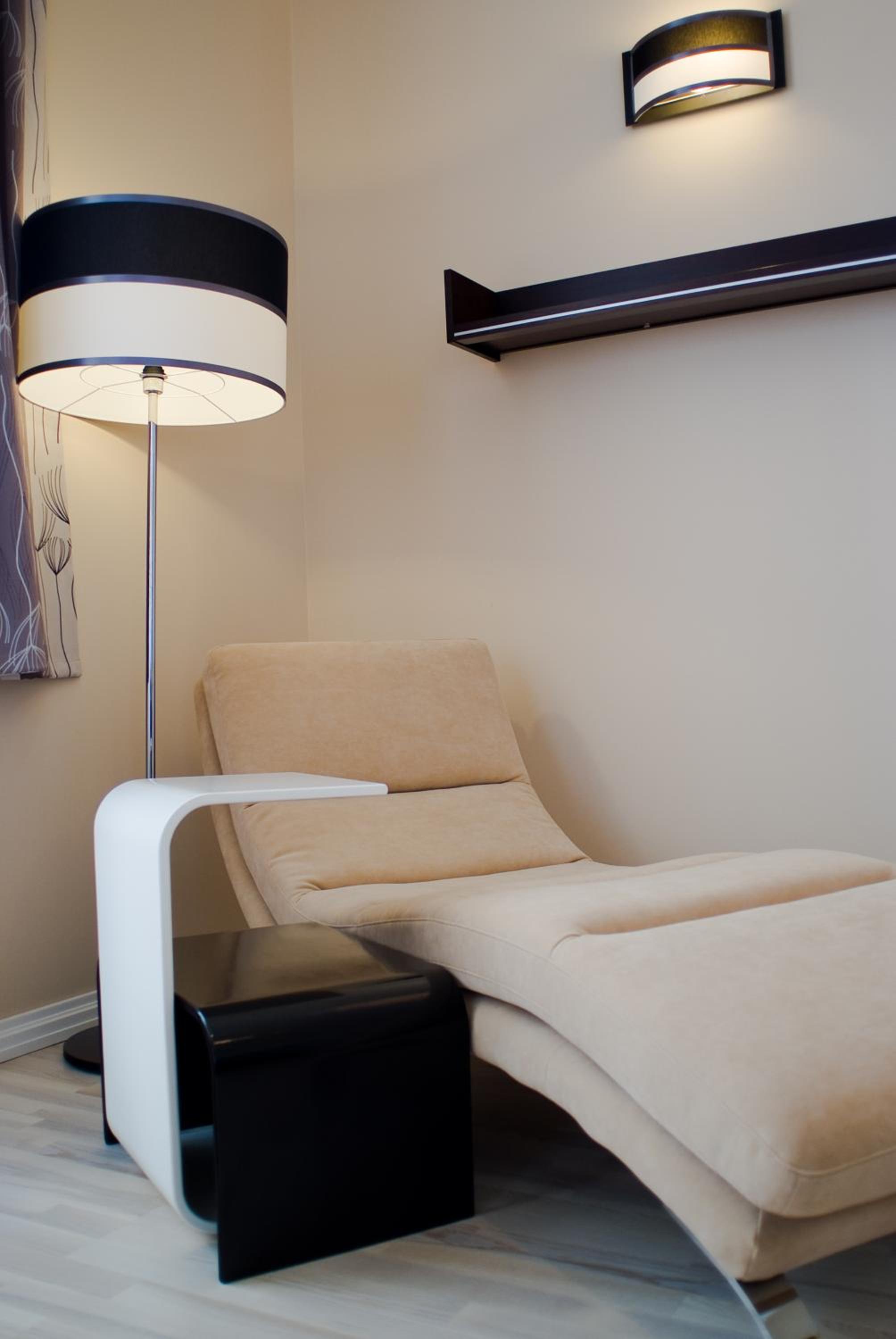 Deluxe Suite - Photo 17