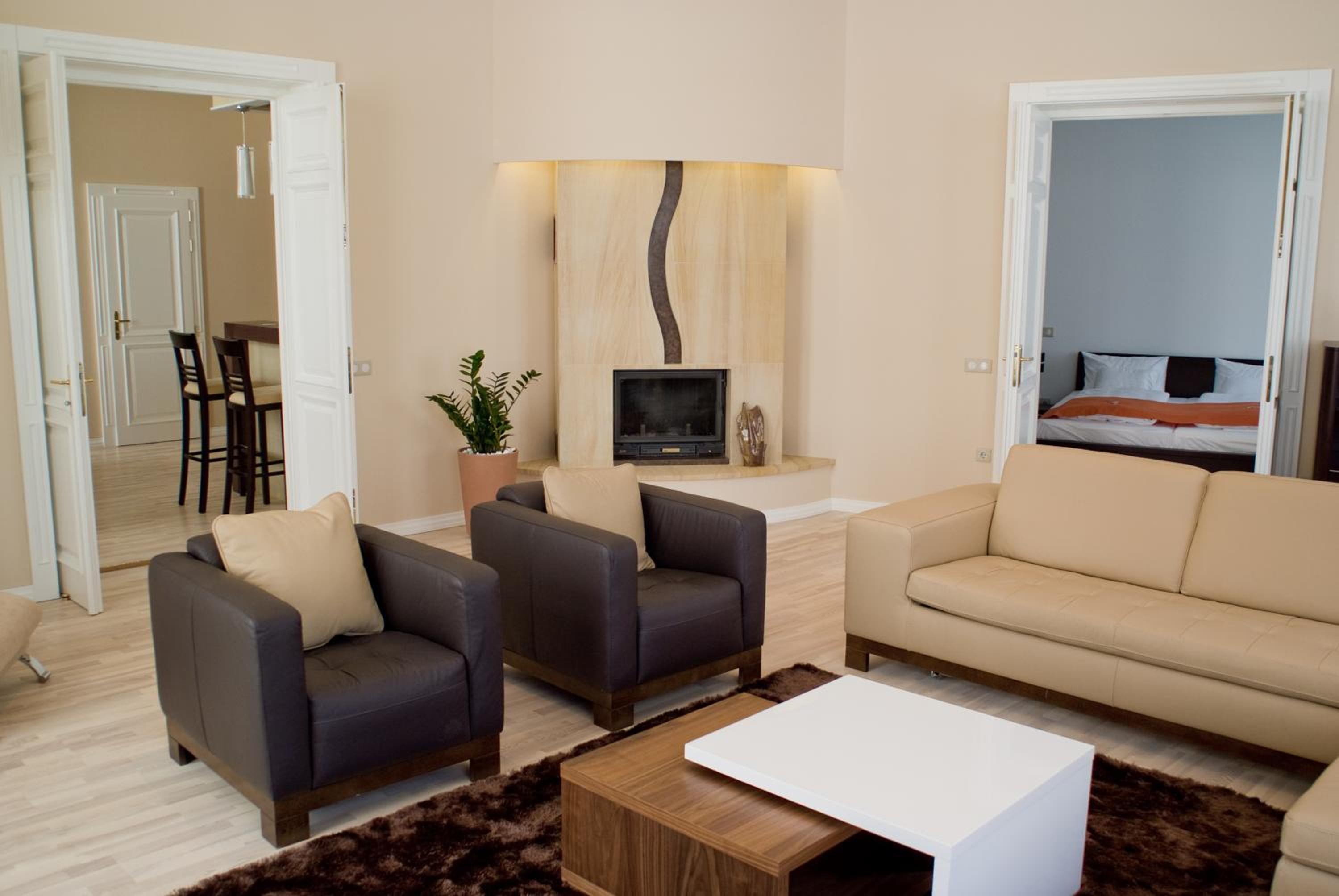 Deluxe Suite - Photo 1