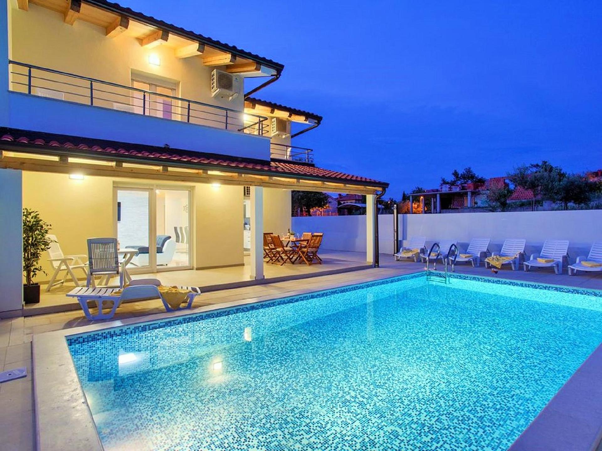 Villa with Private Pool photo 3
