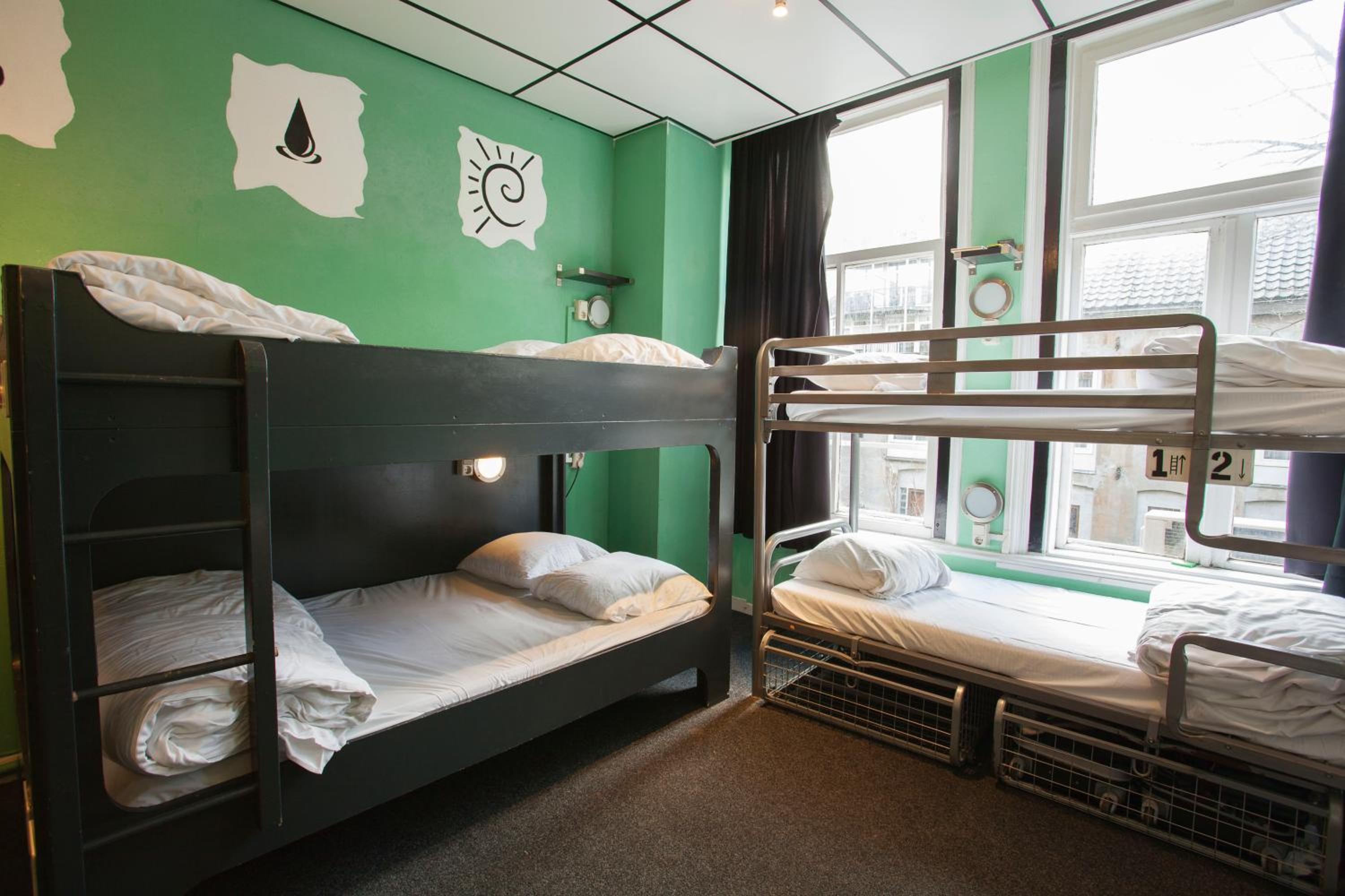 Double Bed in 14-Person Mixed Dormitory Room photo 2