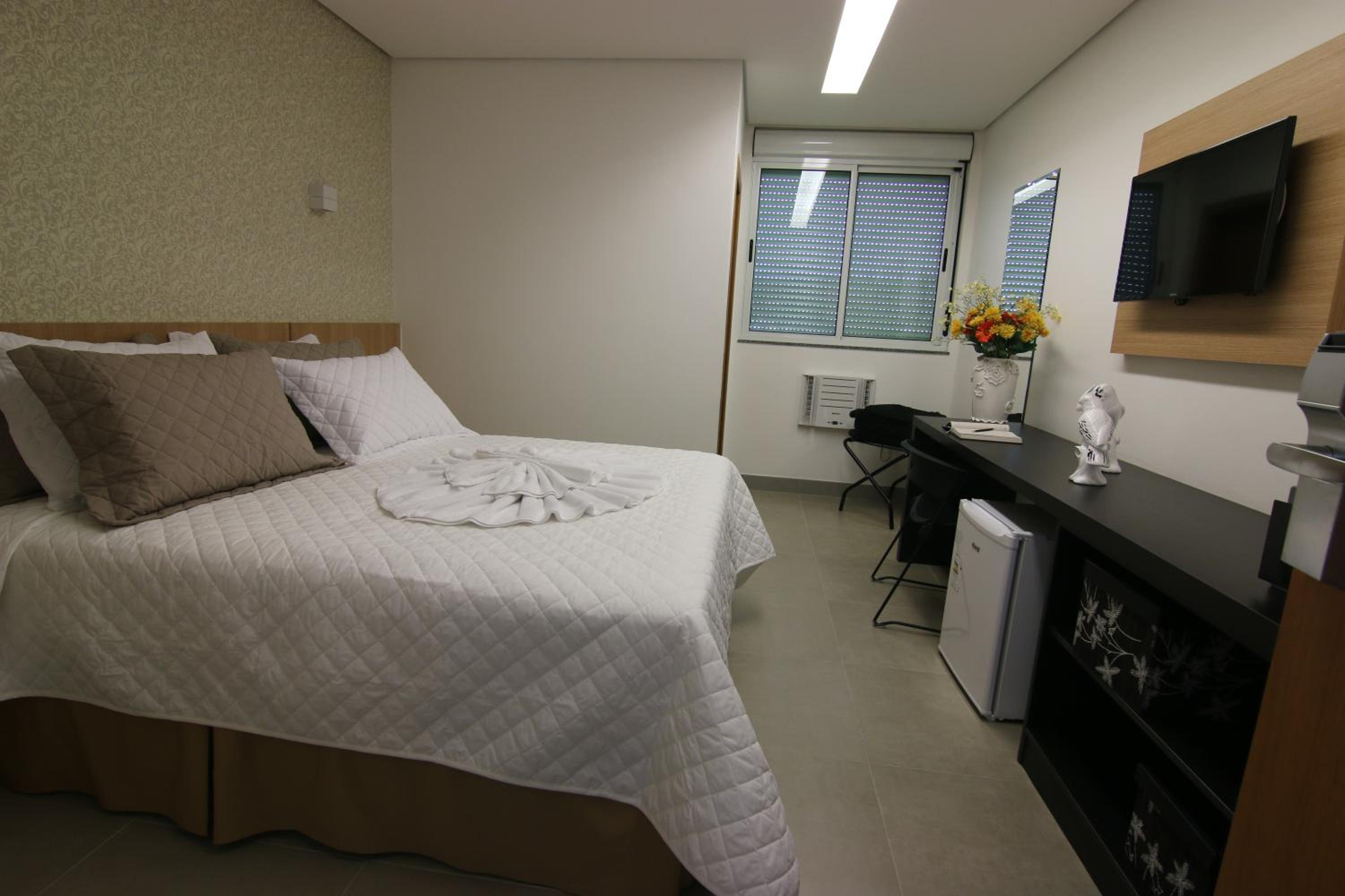 Executive Suite - Photo 1