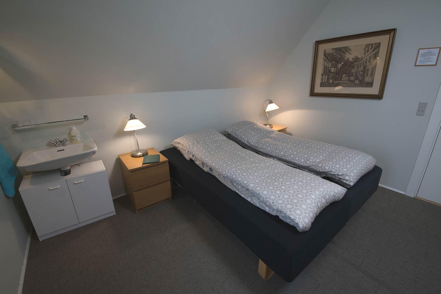 Double or Twin Room with Shared Bathroom photo 1