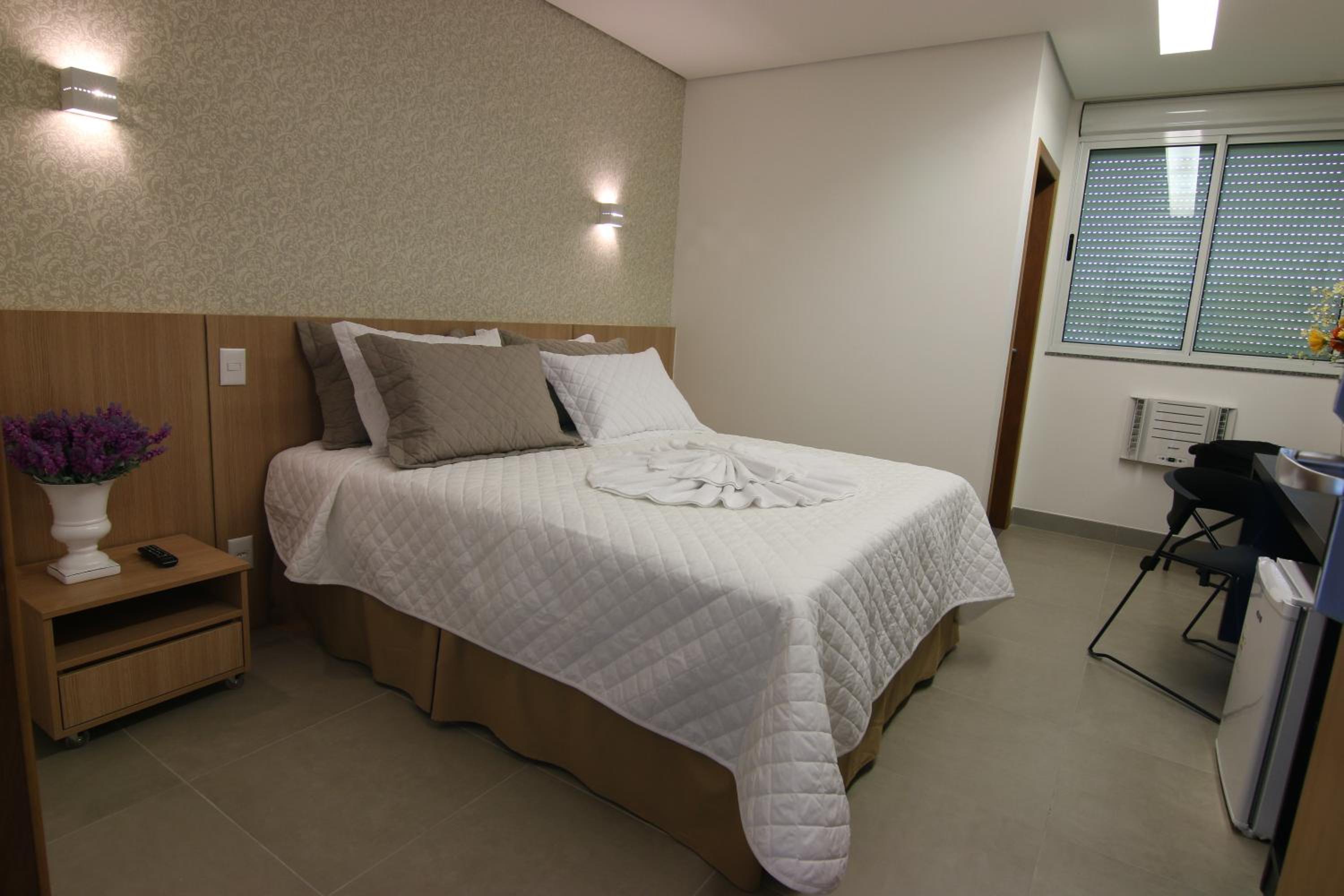Executive Suite - Photo 10