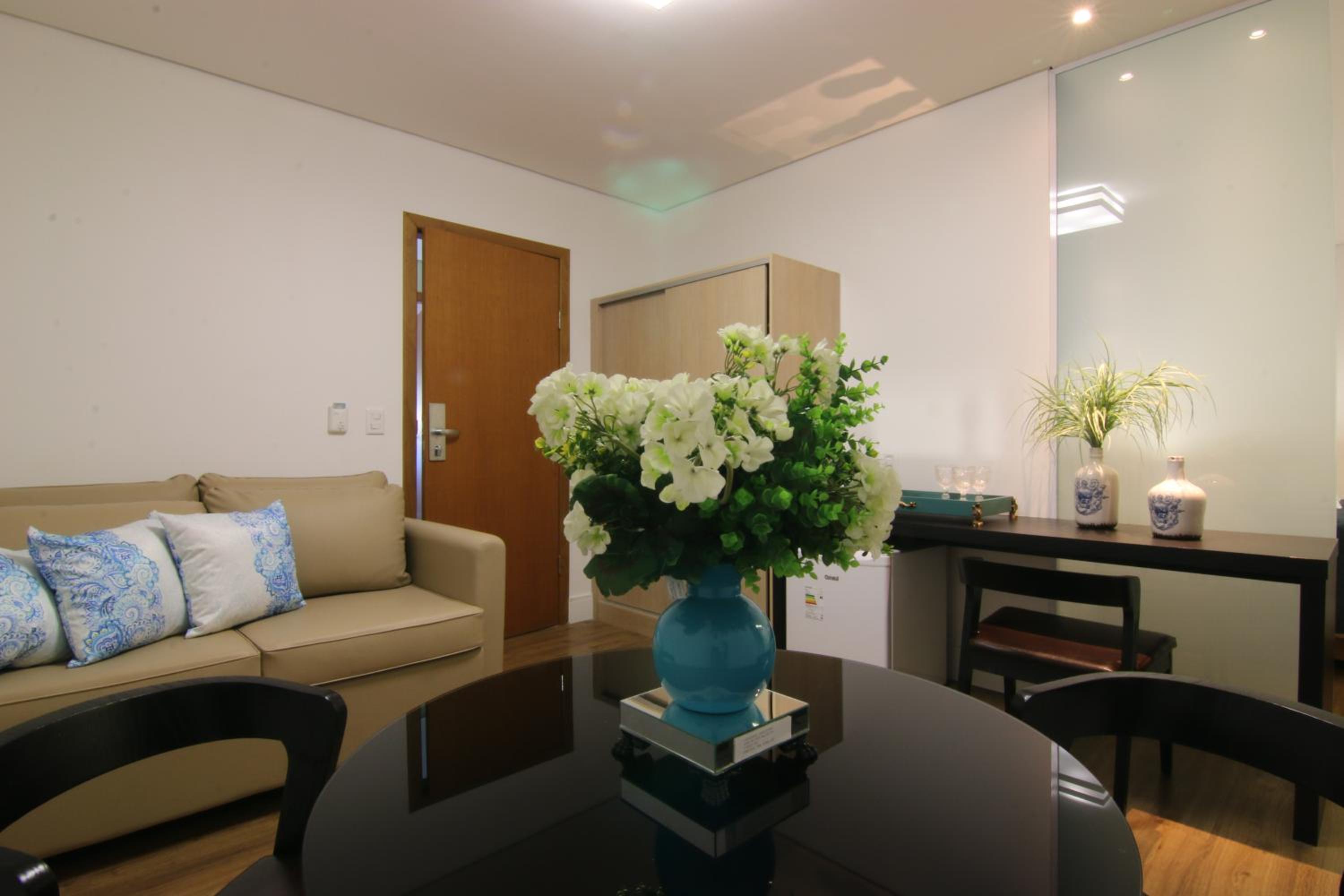Deluxe Queen Suite photo 3