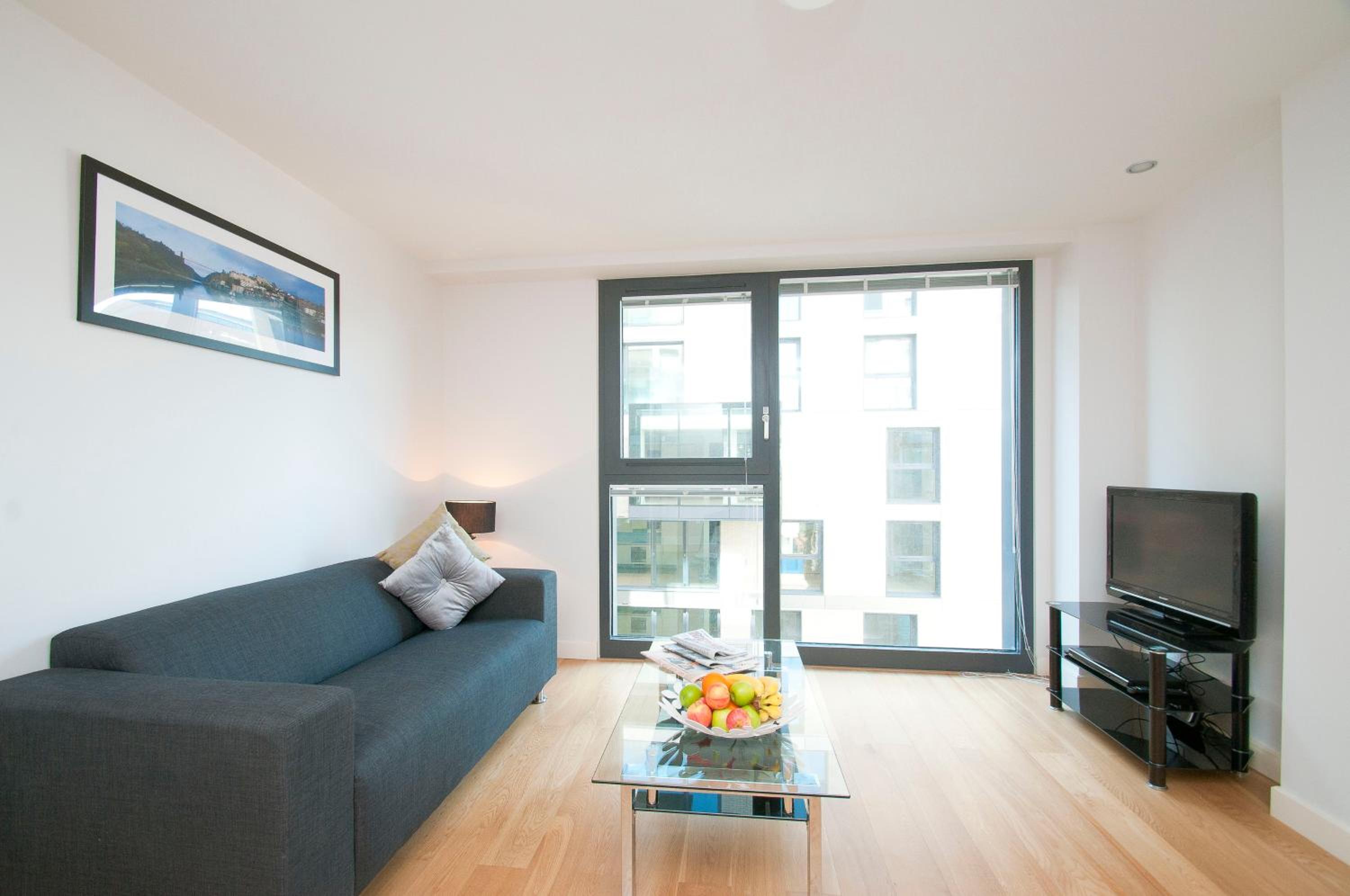 One Bedroom Deluxe Apartment, affected by exterior building works., photo 6