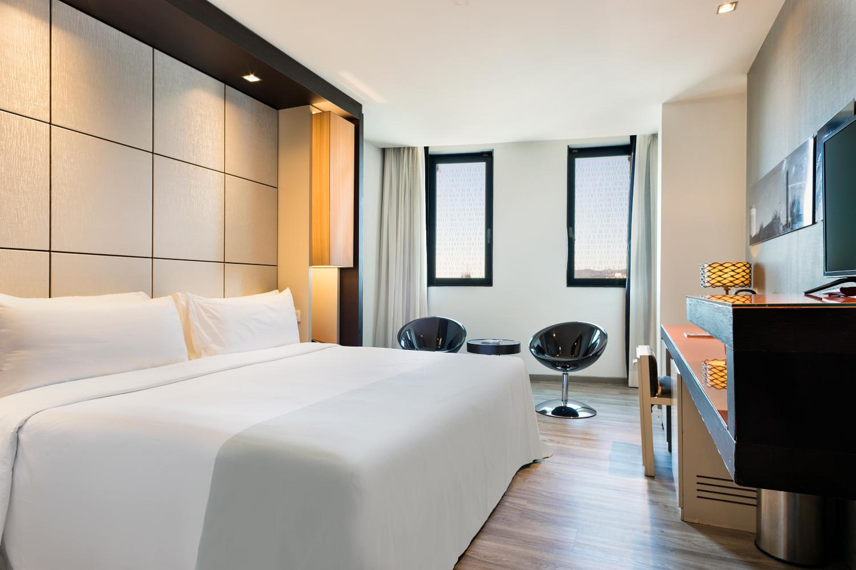 Premium Room thumbnail 6