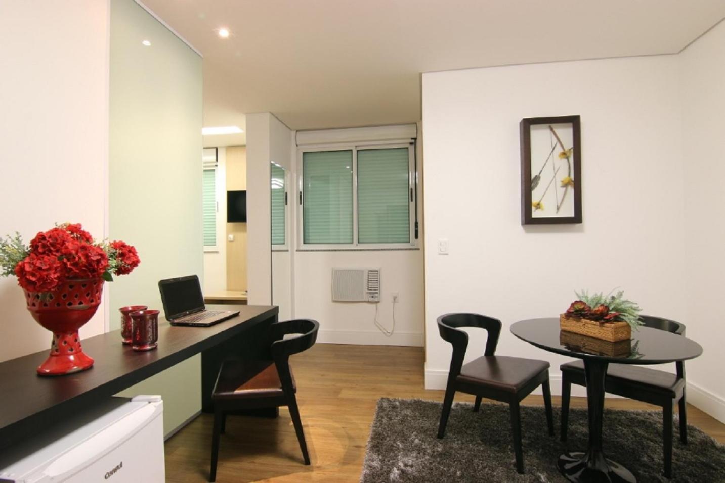 Deluxe Queen Suite photo 1