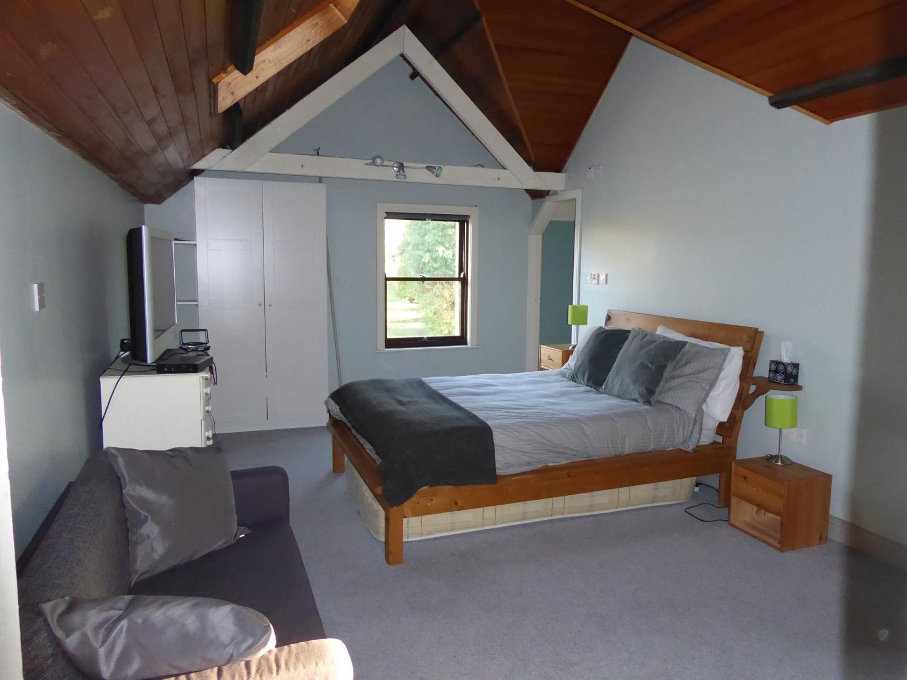 Three-Bedroom House photo 1