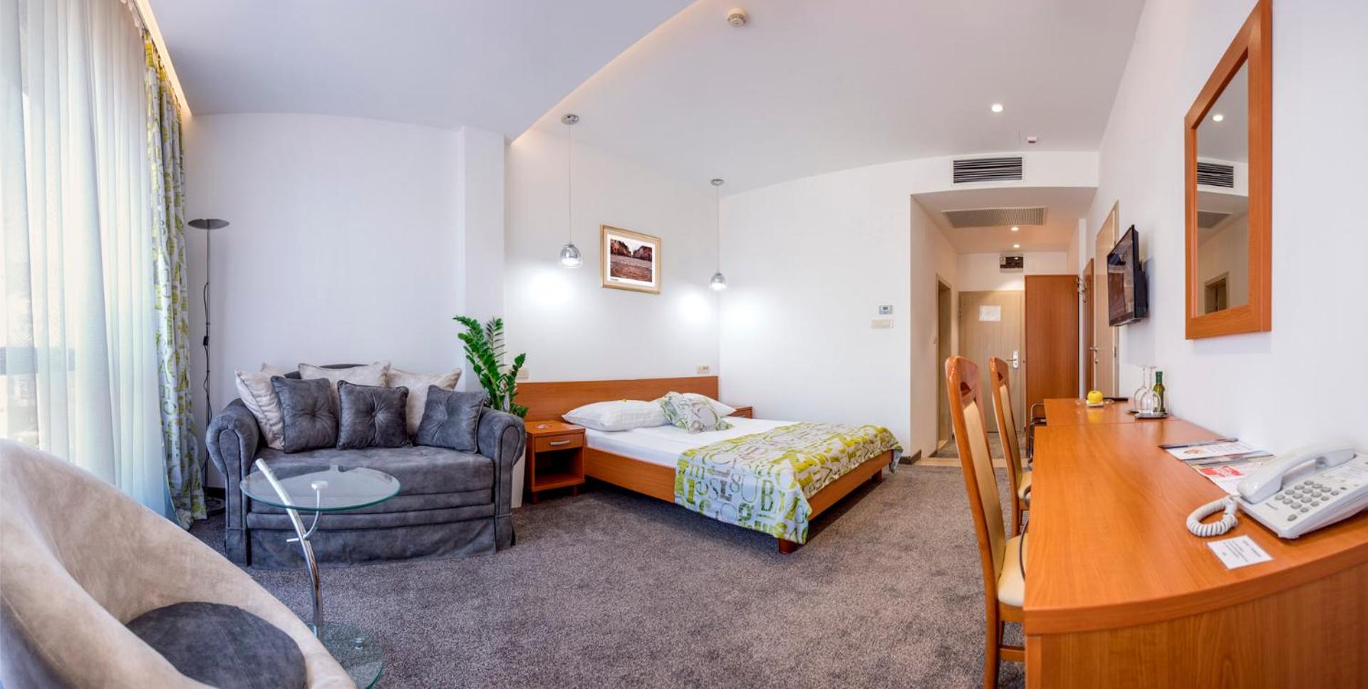 Standard Double Room - Photo 4