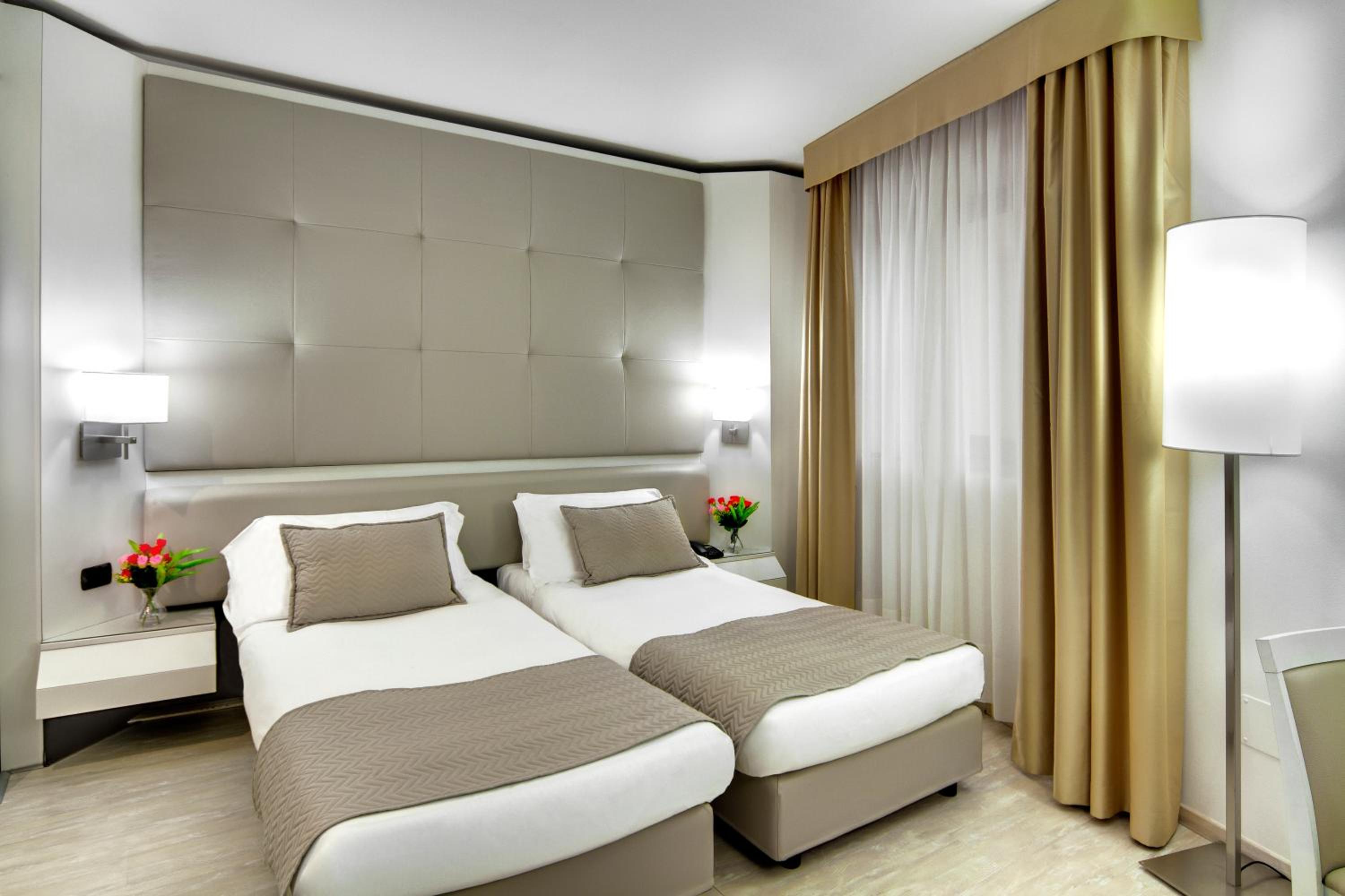 Double Room - Photo 9