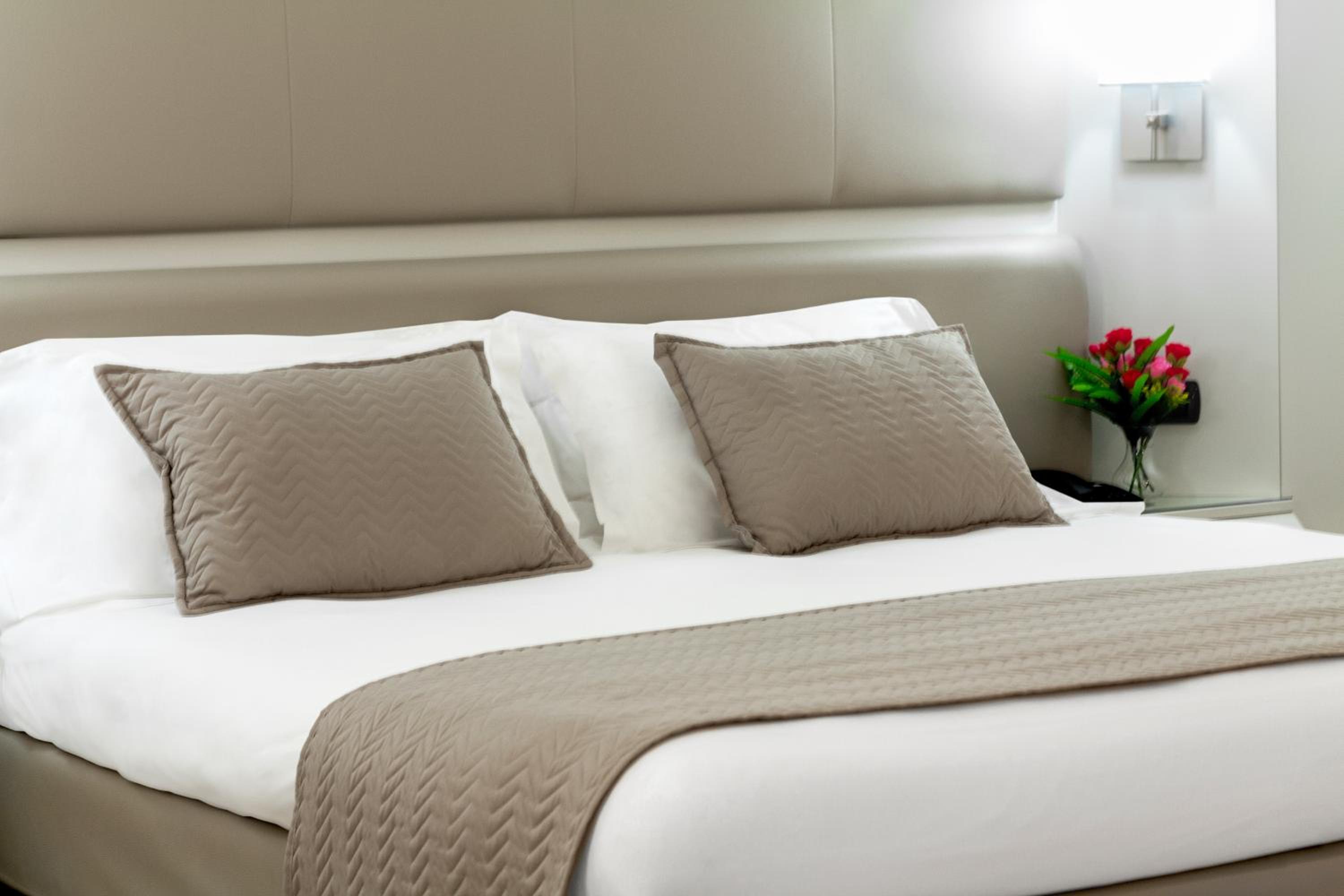 Double Room - Photo 3