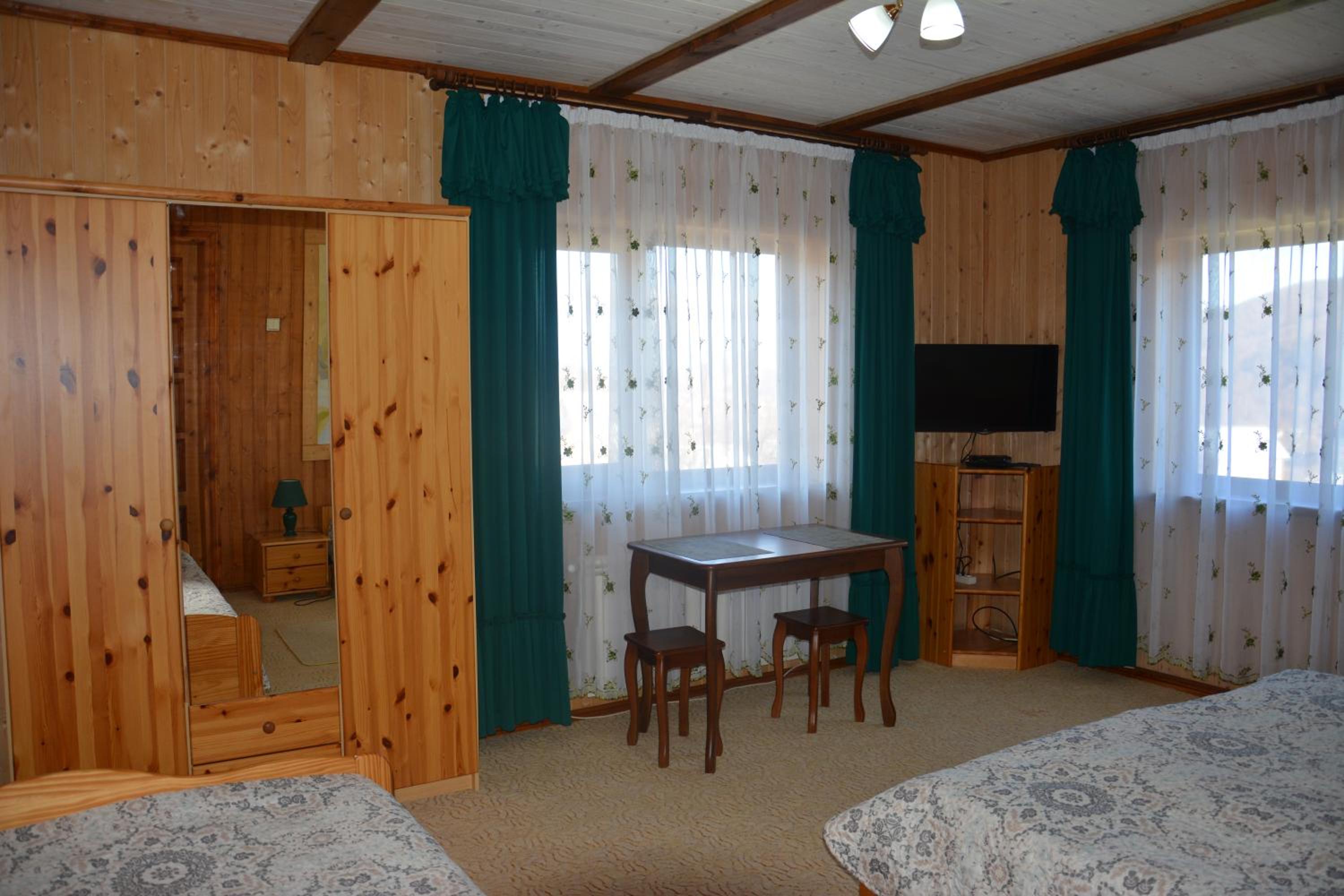 Standard Family Room photo 1
