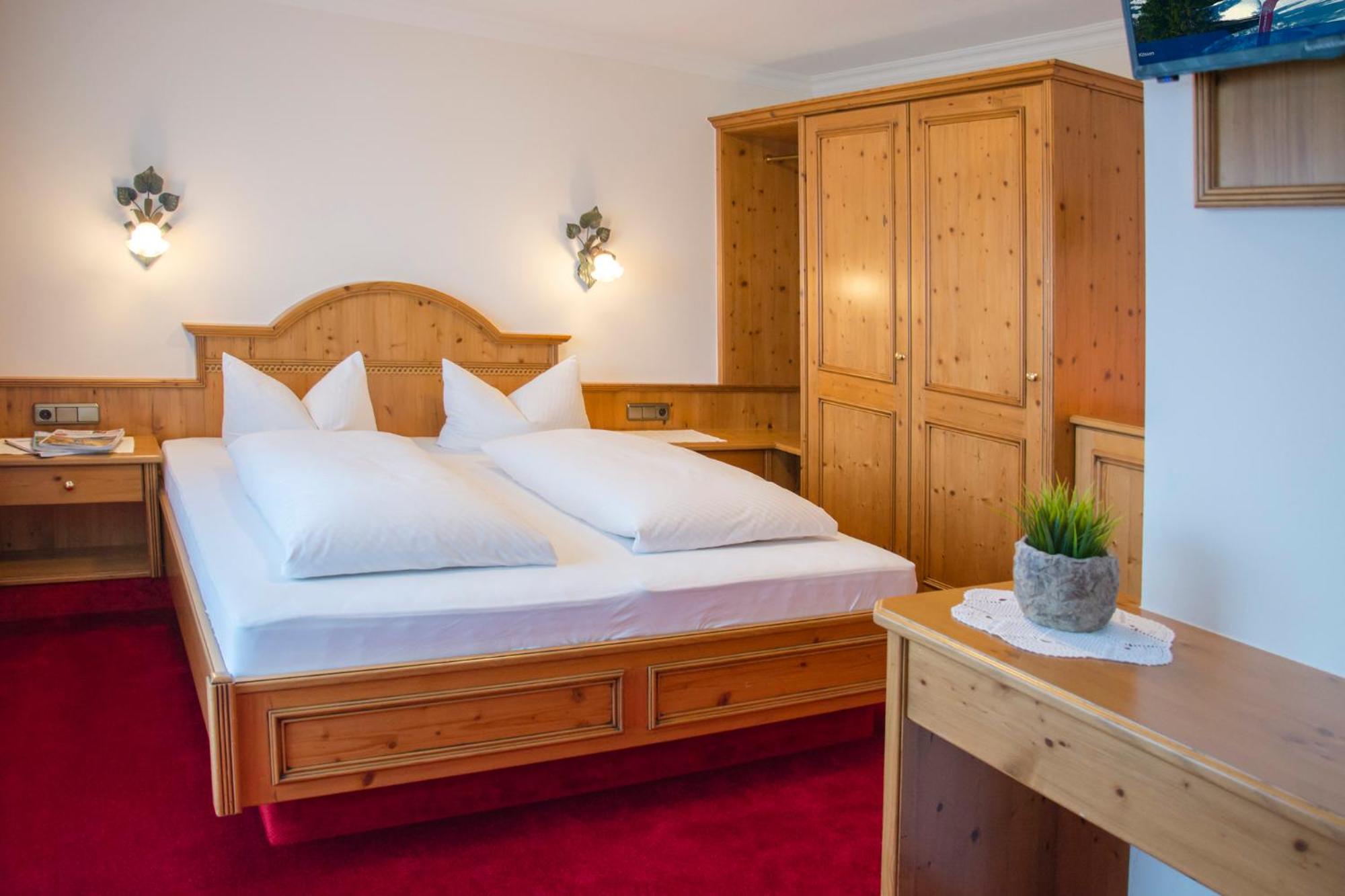 One-Bedroom Apartment With Balcony And Sofa Bed