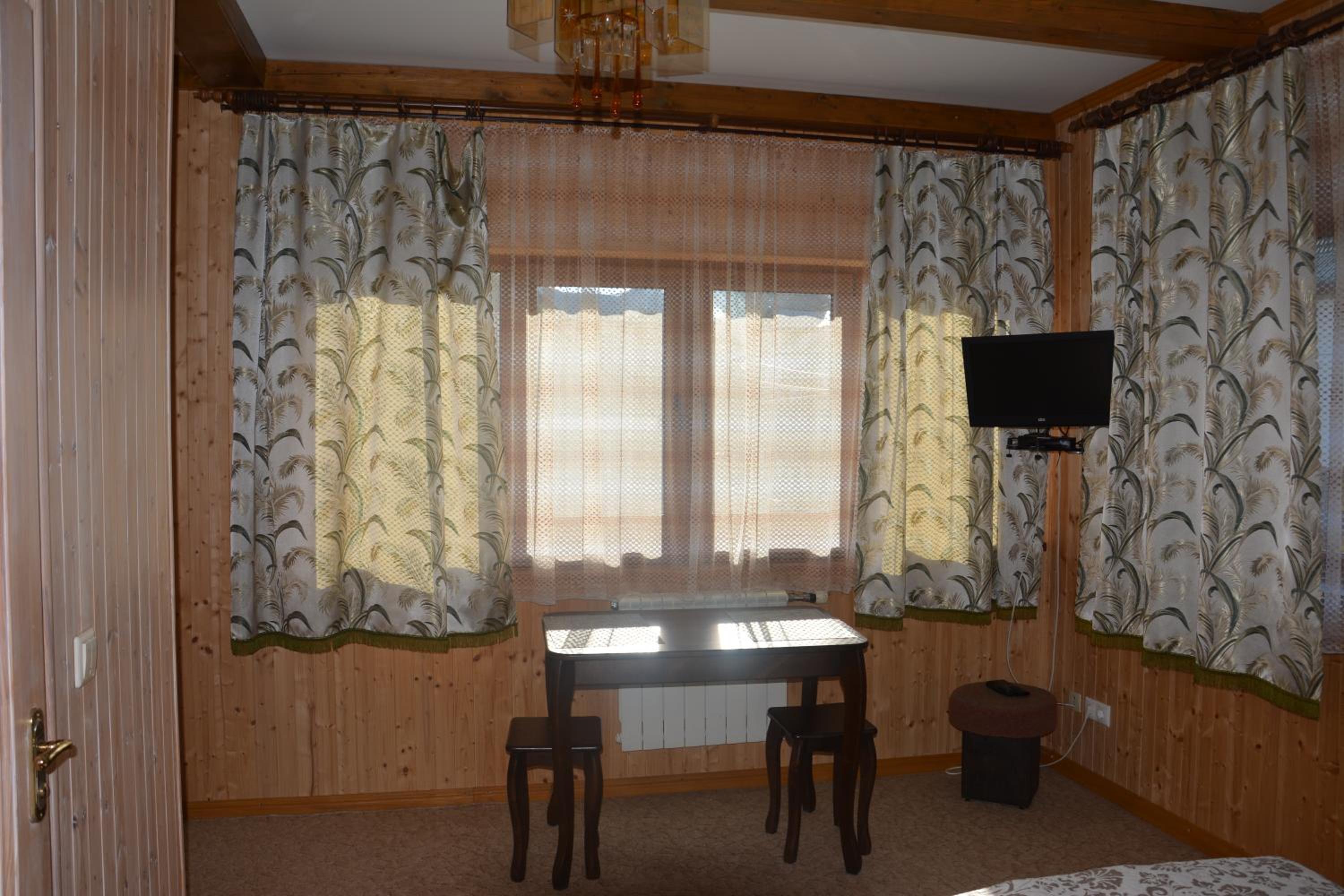 Deluxe Double Room with Shower photo 3