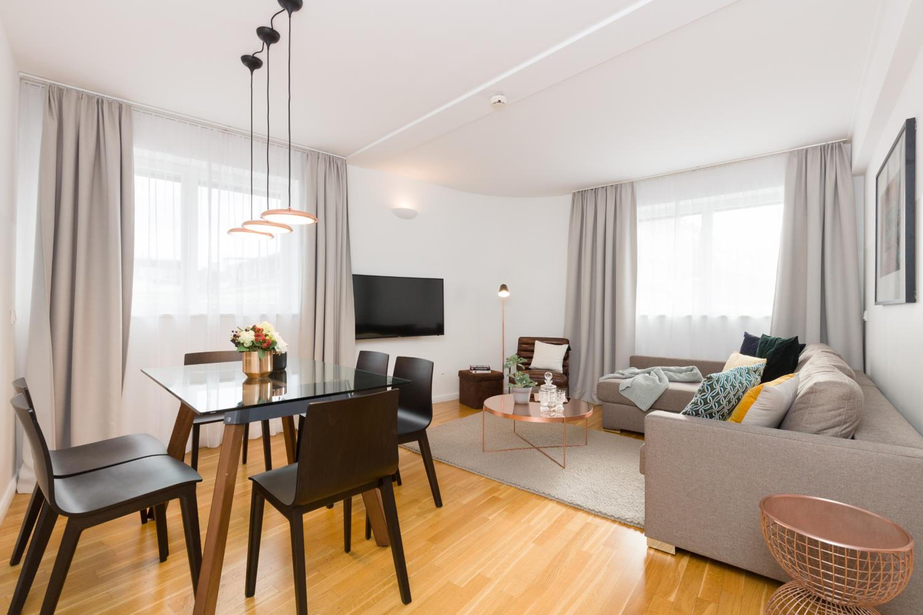 Deluxe Two-Bedroom Apartment